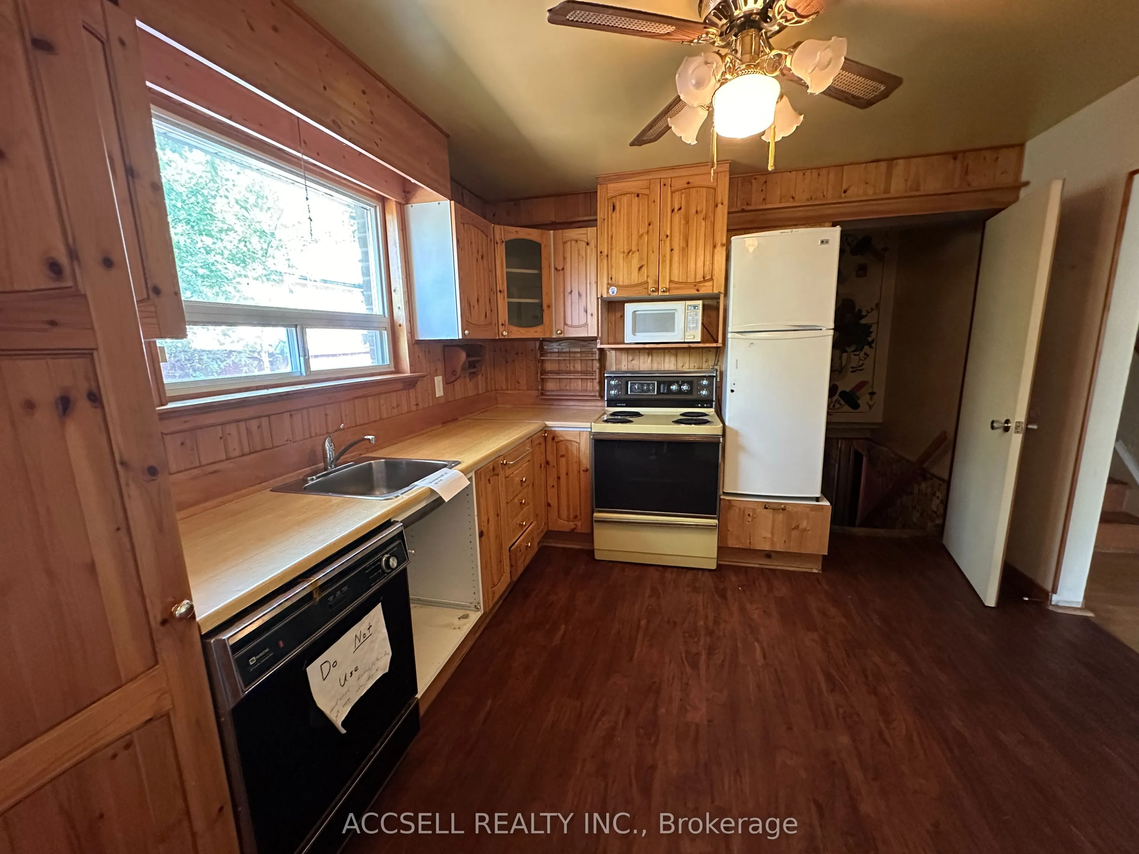 137 Earnscliffe Circle