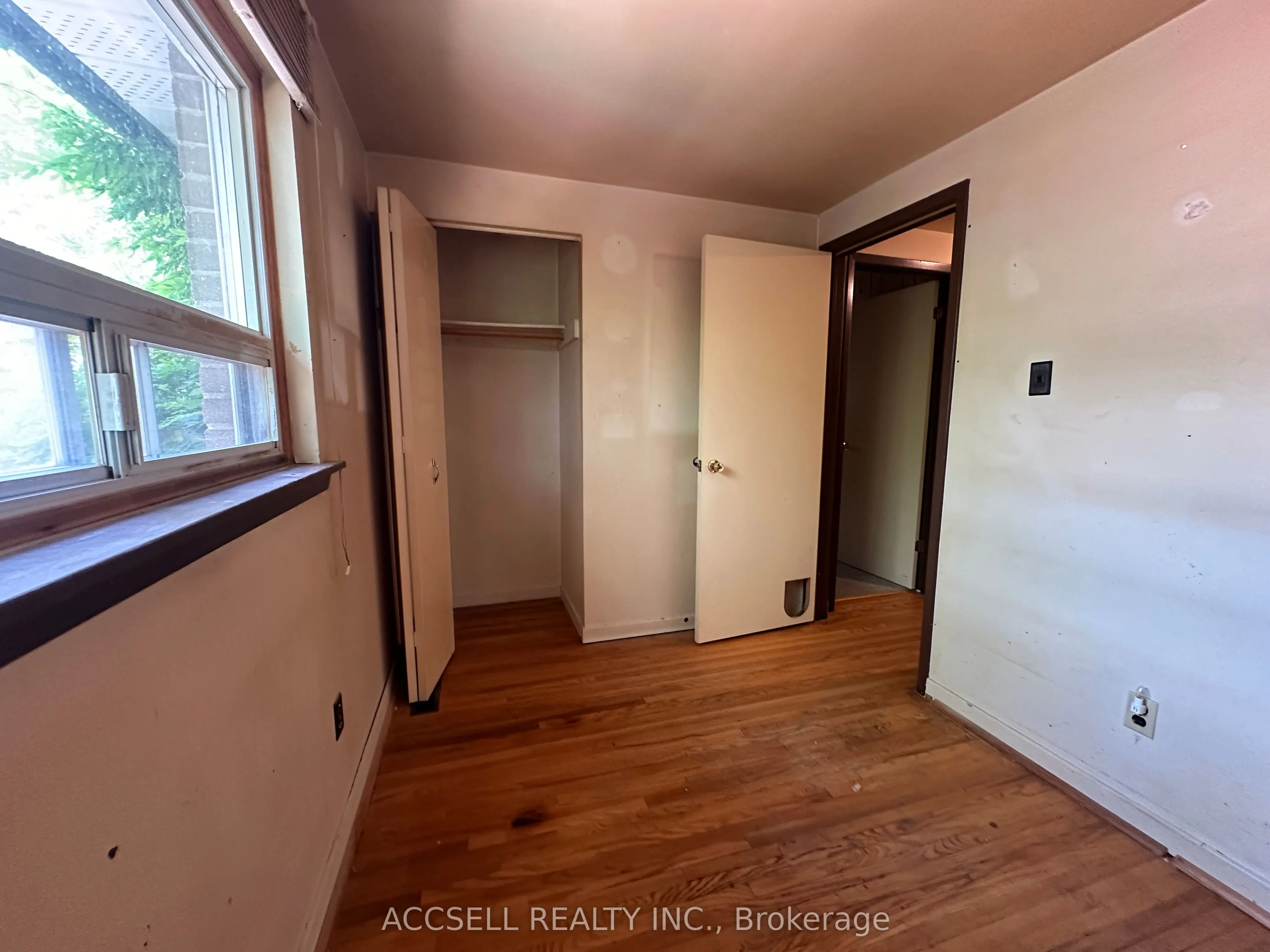 137 Earnscliffe Circle
