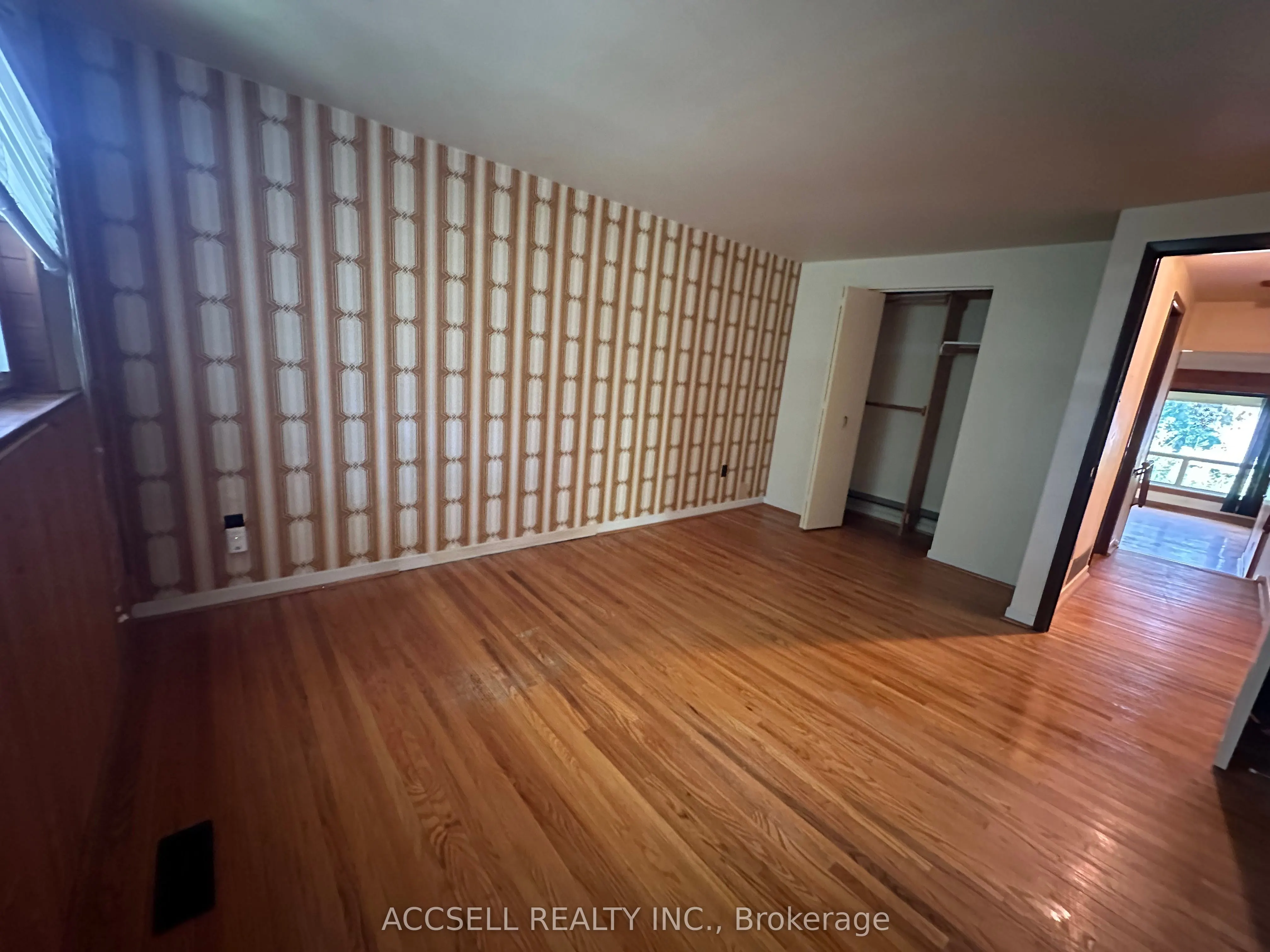 137 Earnscliffe Circle