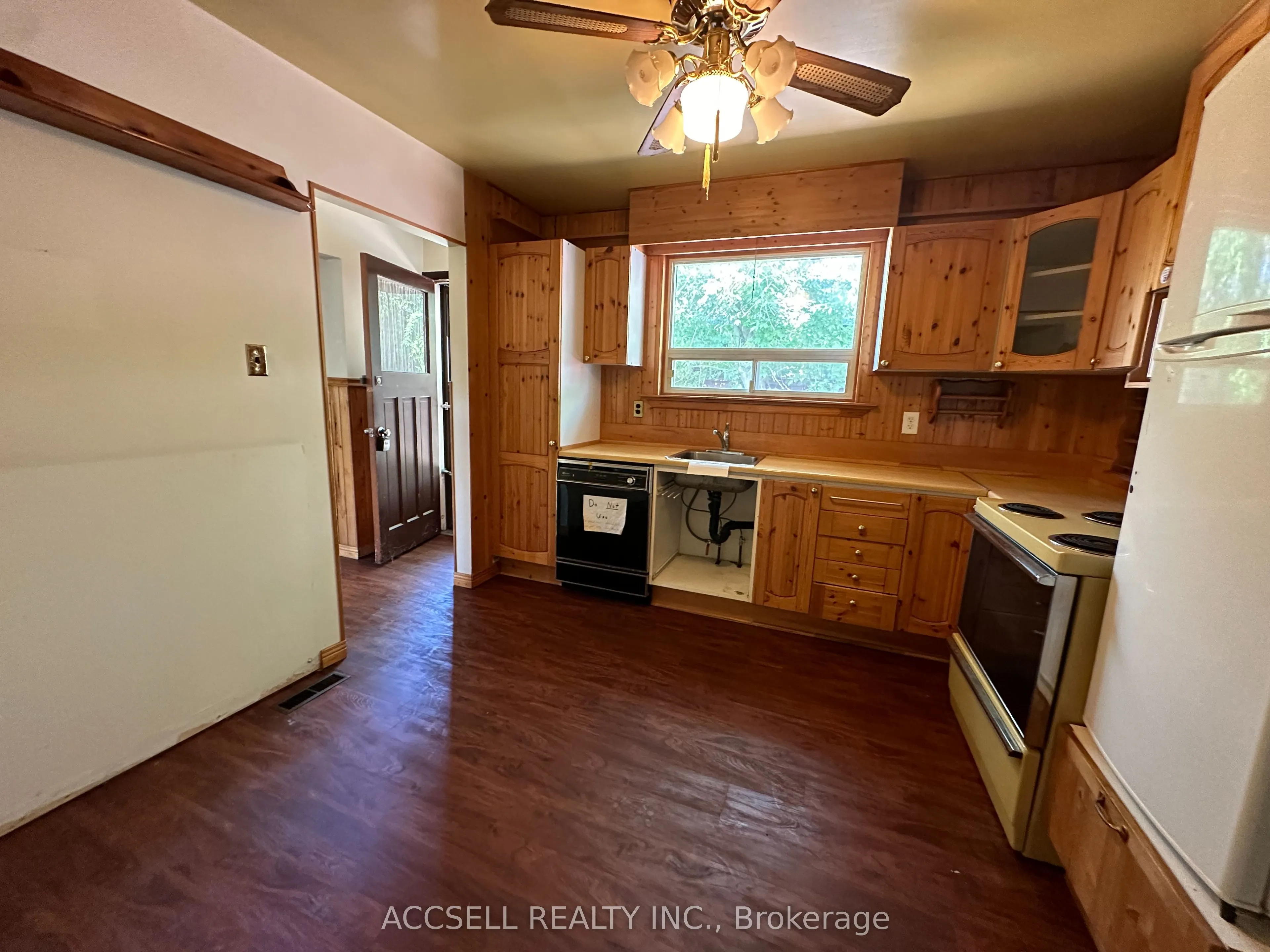 137 Earnscliffe Circle