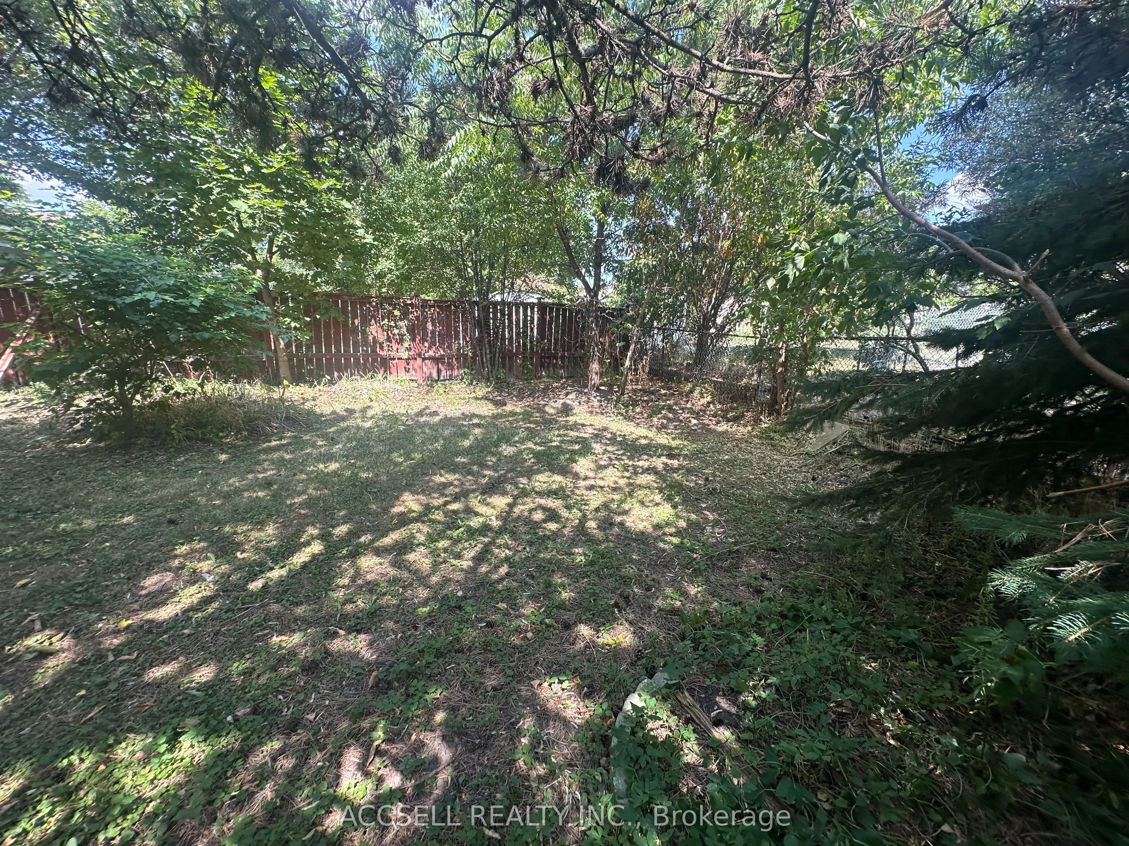 137 Earnscliffe Circle