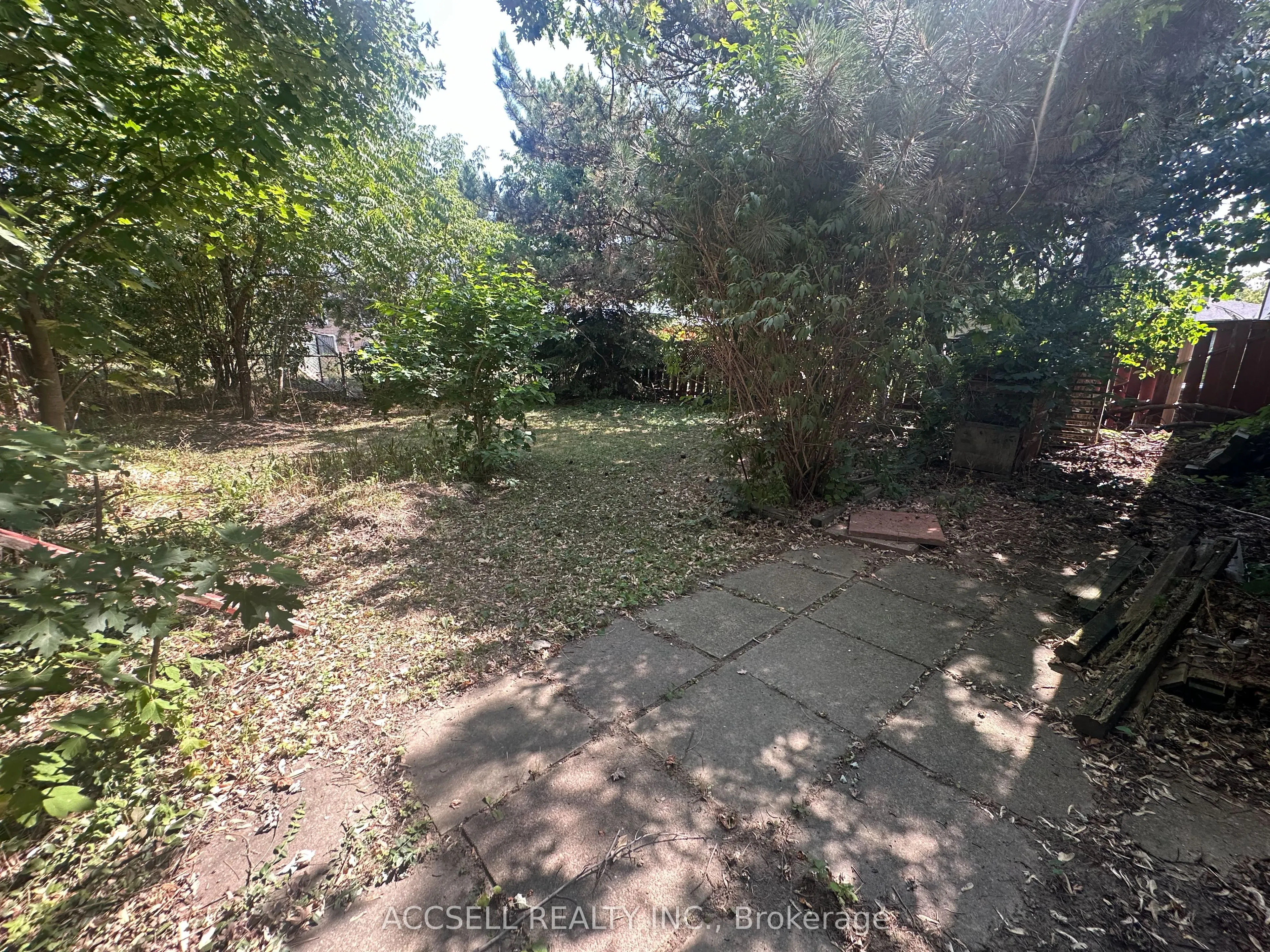 137 Earnscliffe Circle