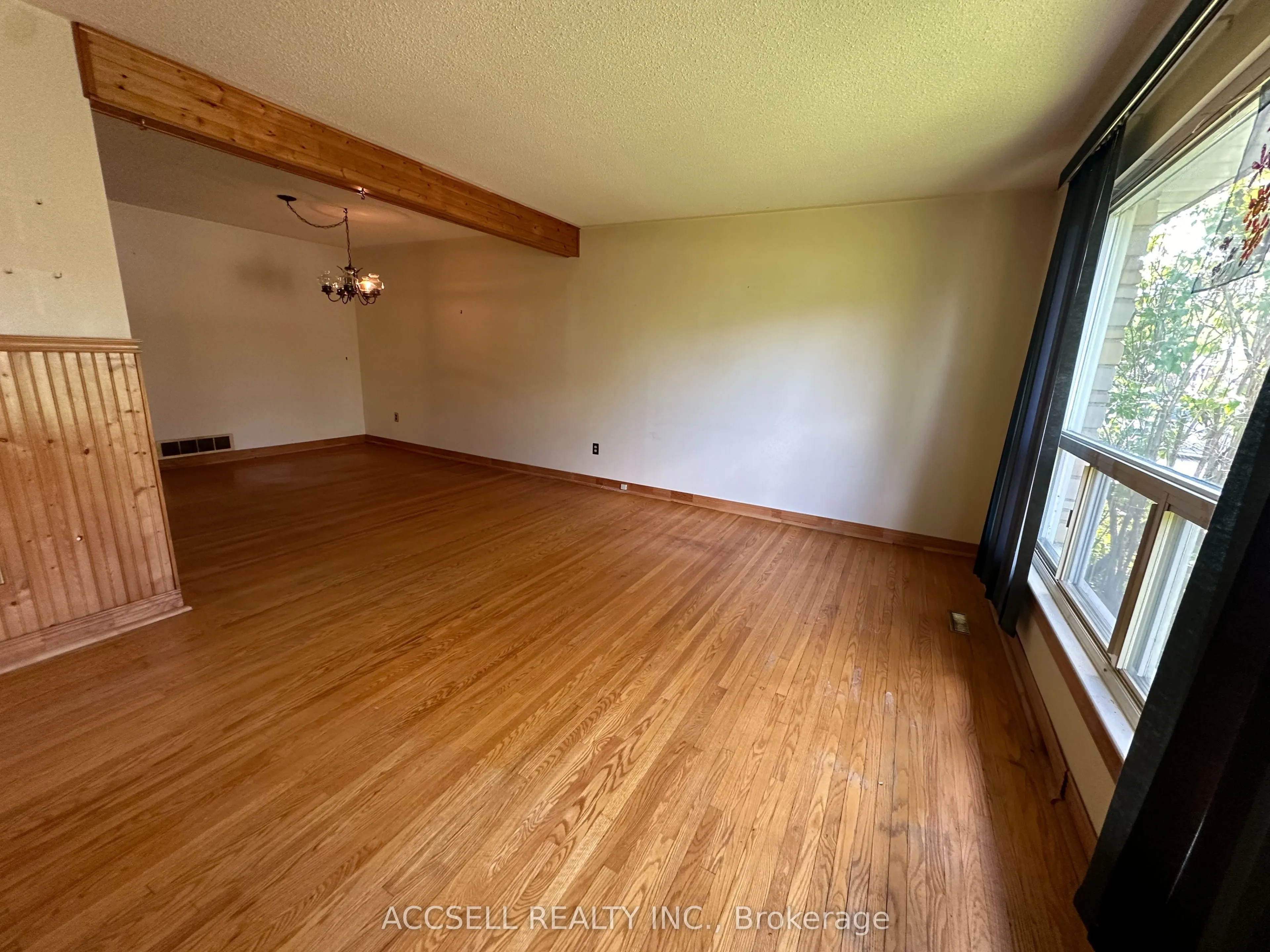 137 Earnscliffe Circle