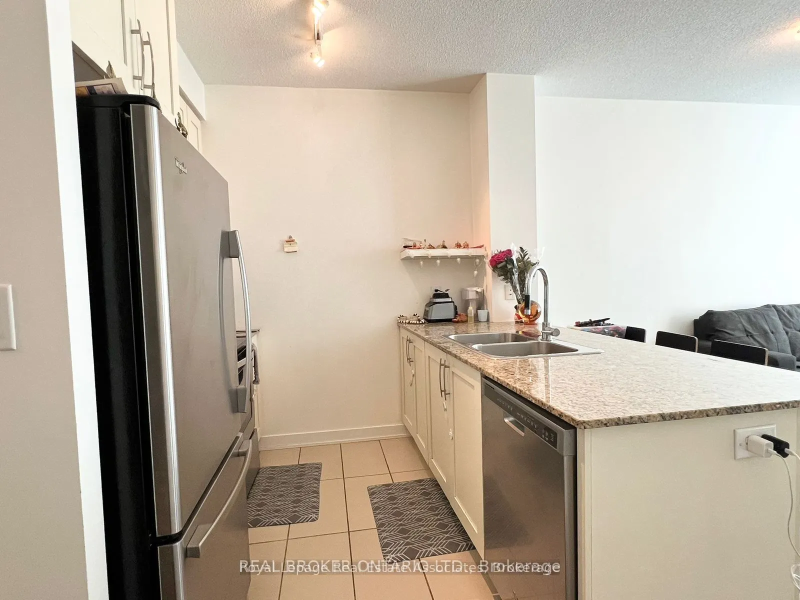 4403 Confederation Parkway, #4070