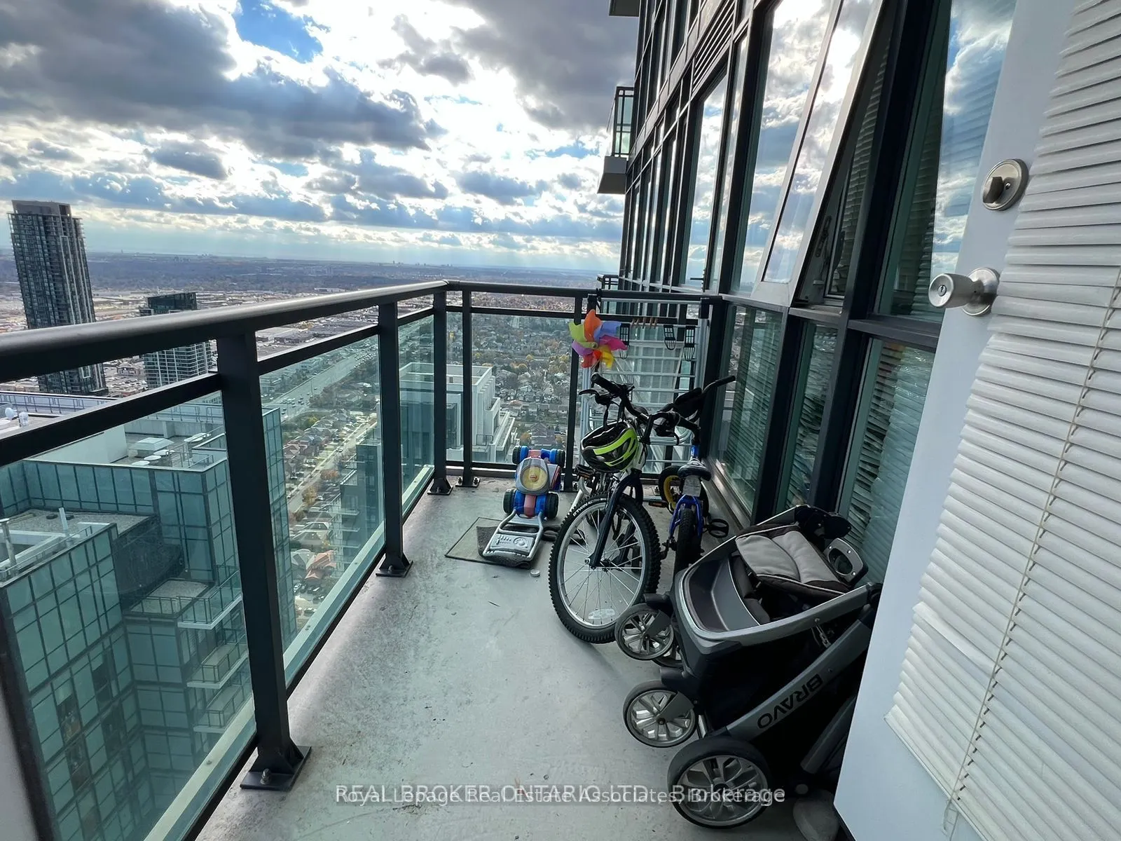 4403 Confederation Parkway, #4070