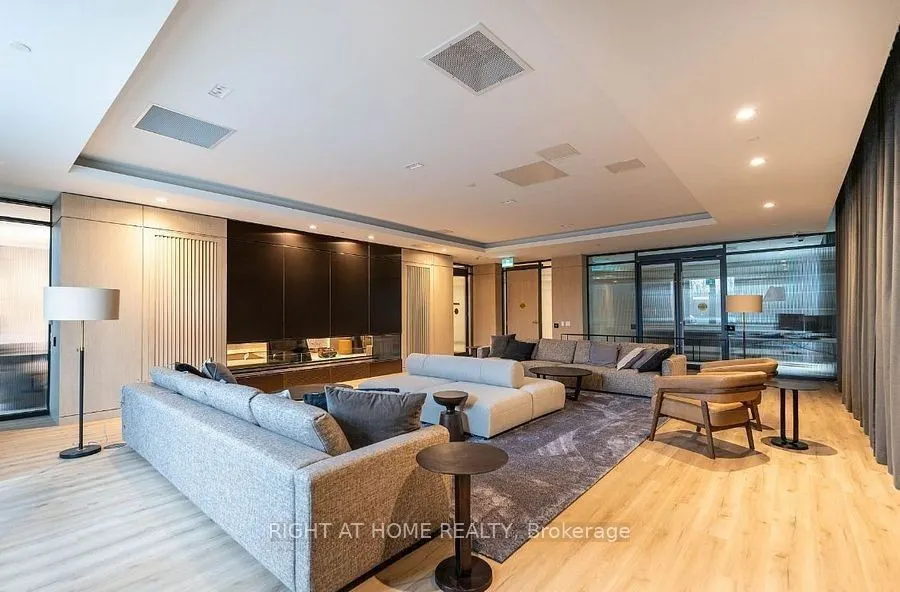 215 Veterans Drive S, #3