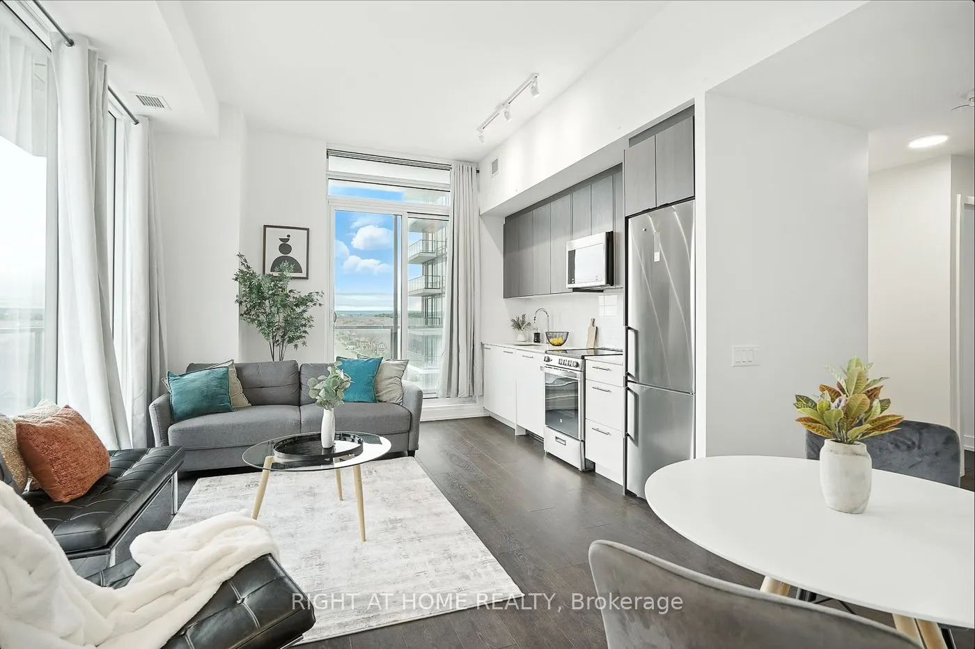 215 Veterans Drive S, #3