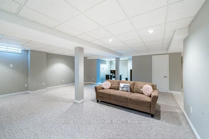 6874 Lisgar Drive