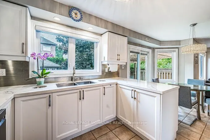 6874 Lisgar Drive