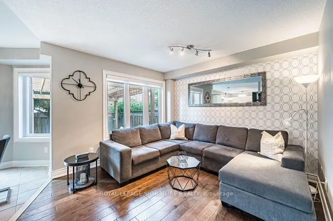 6874 Lisgar Drive