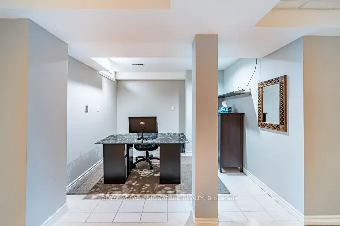 6874 Lisgar Drive