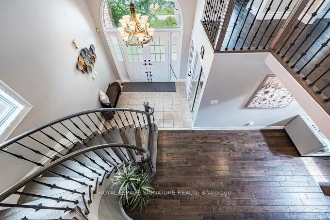 6874 Lisgar Drive