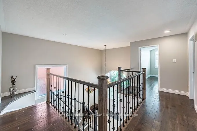 6874 Lisgar Drive