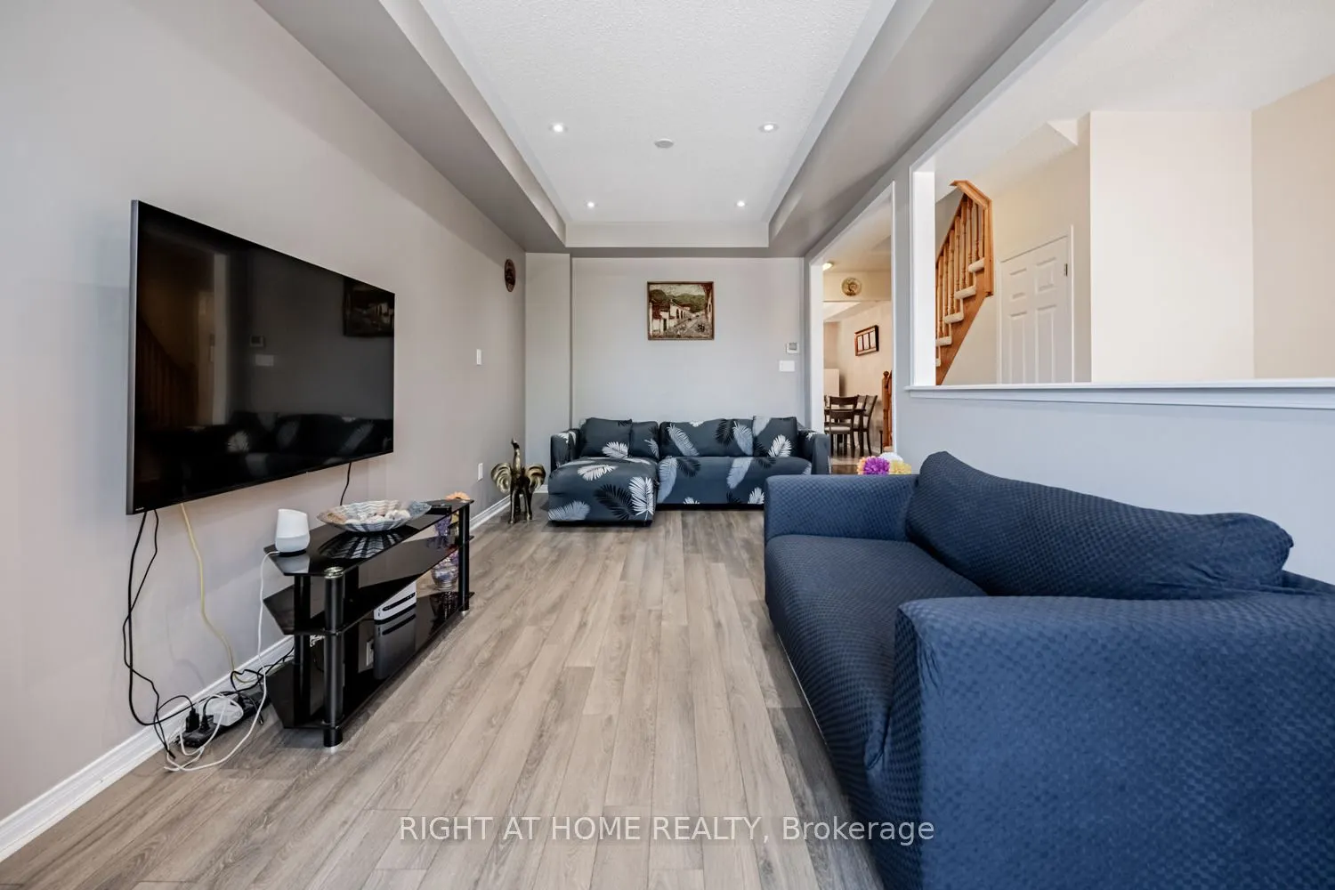 33 Promenade Trail