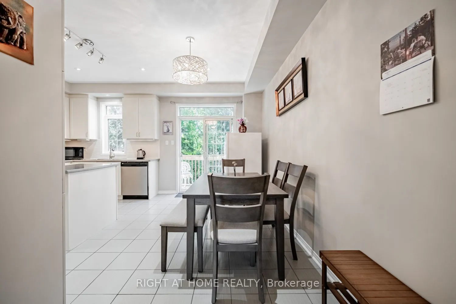 33 Promenade Trail