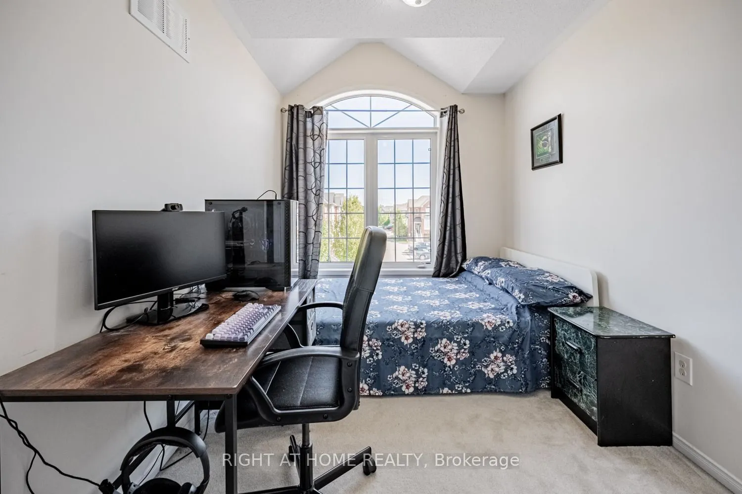 33 Promenade Trail