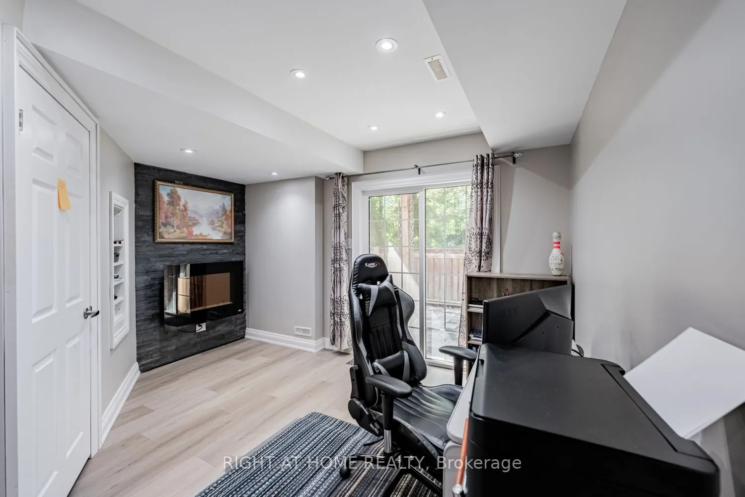 33 Promenade Trail