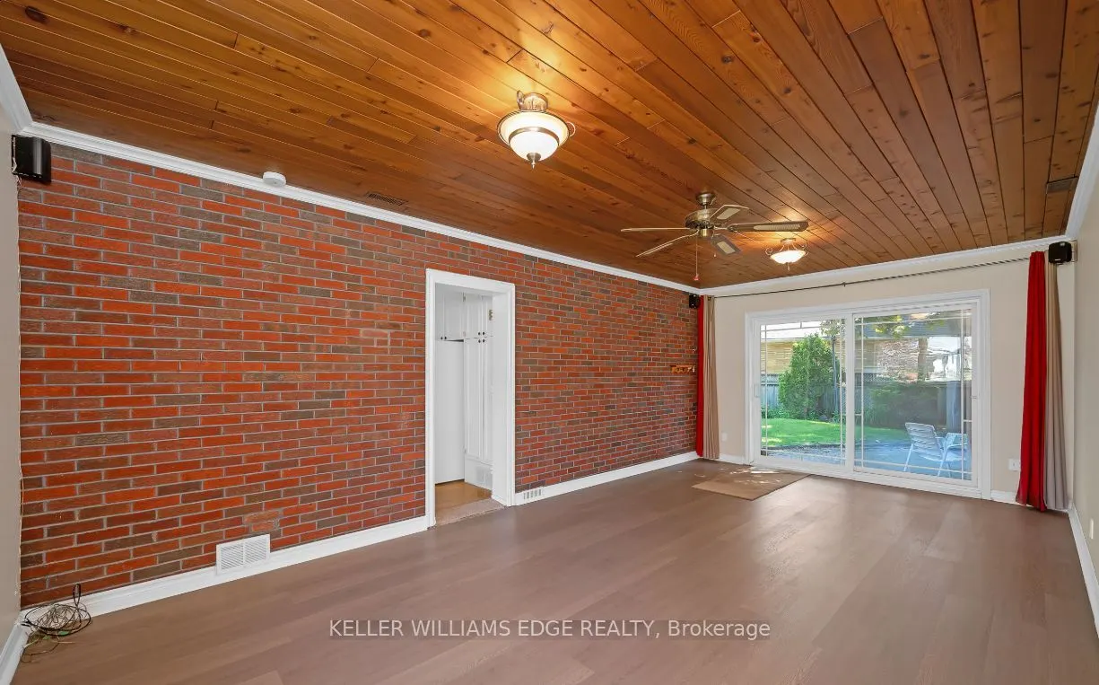 405 Stratheden Drive