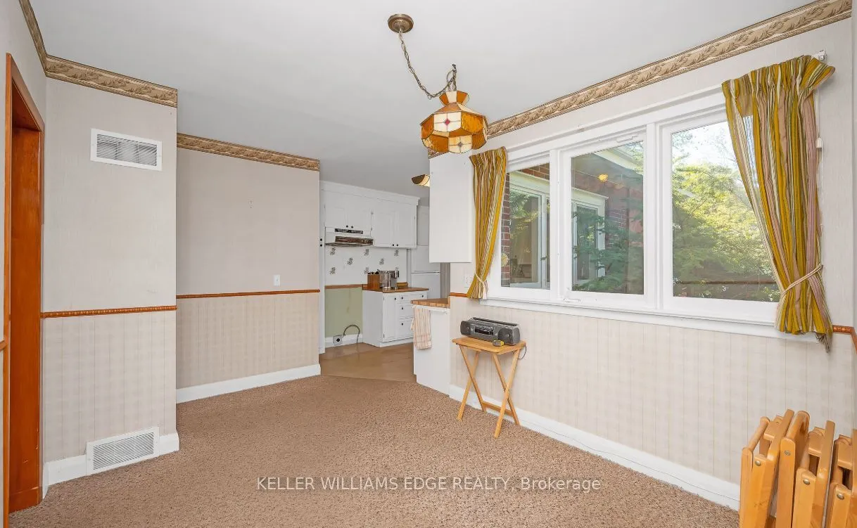 405 Stratheden Drive