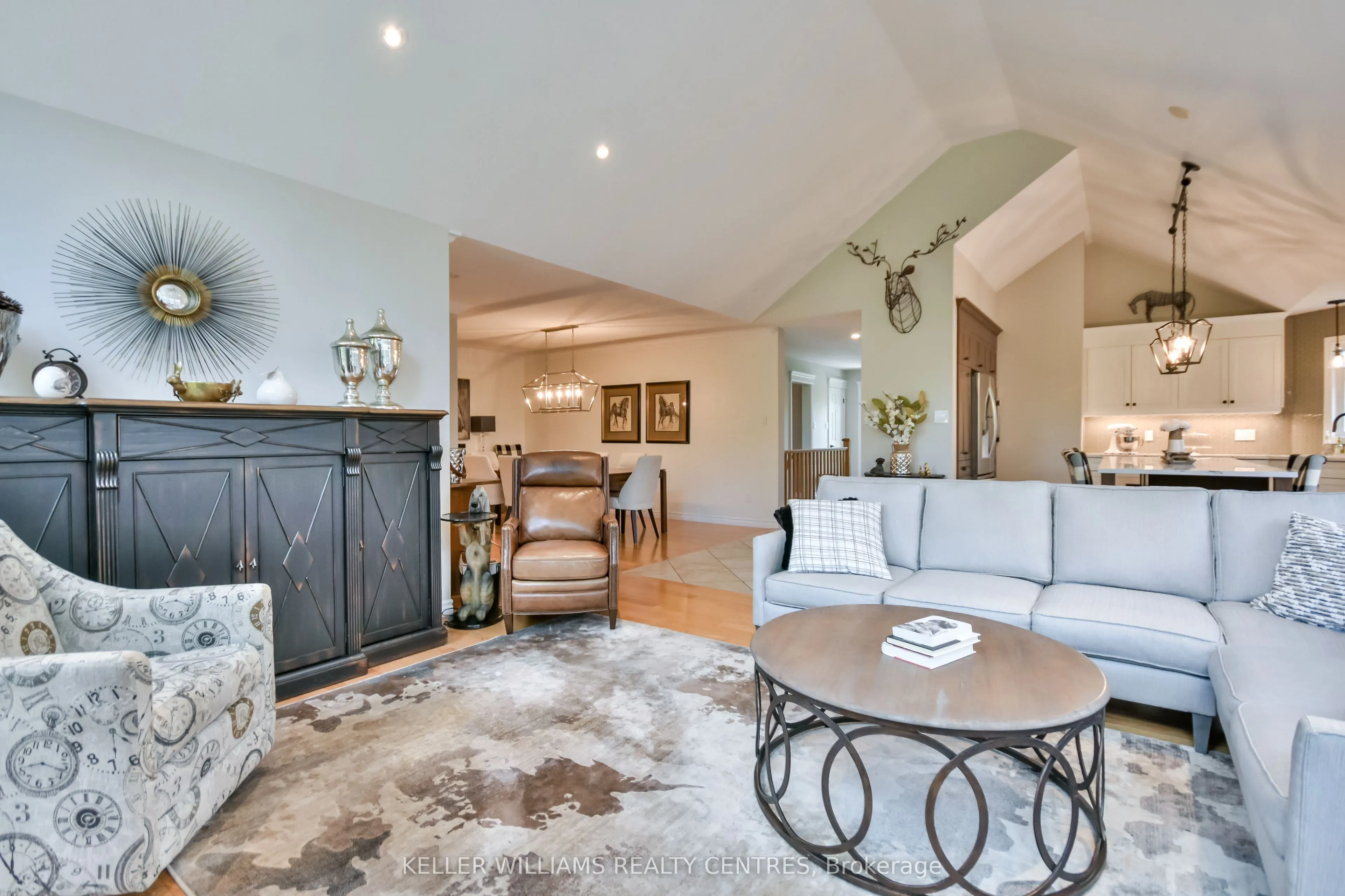 10 Reddington Drive, #1