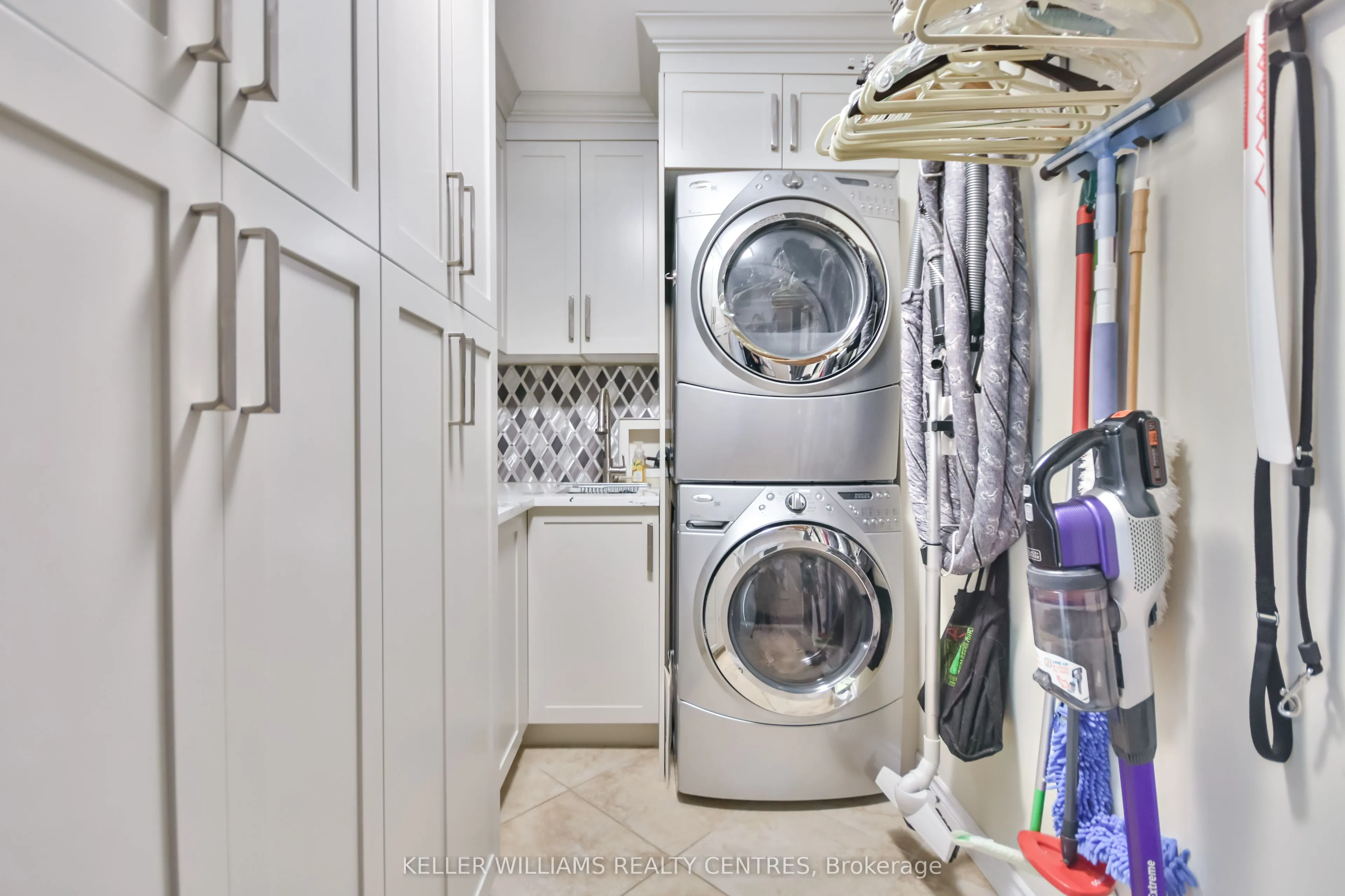 10 Reddington Drive, #1