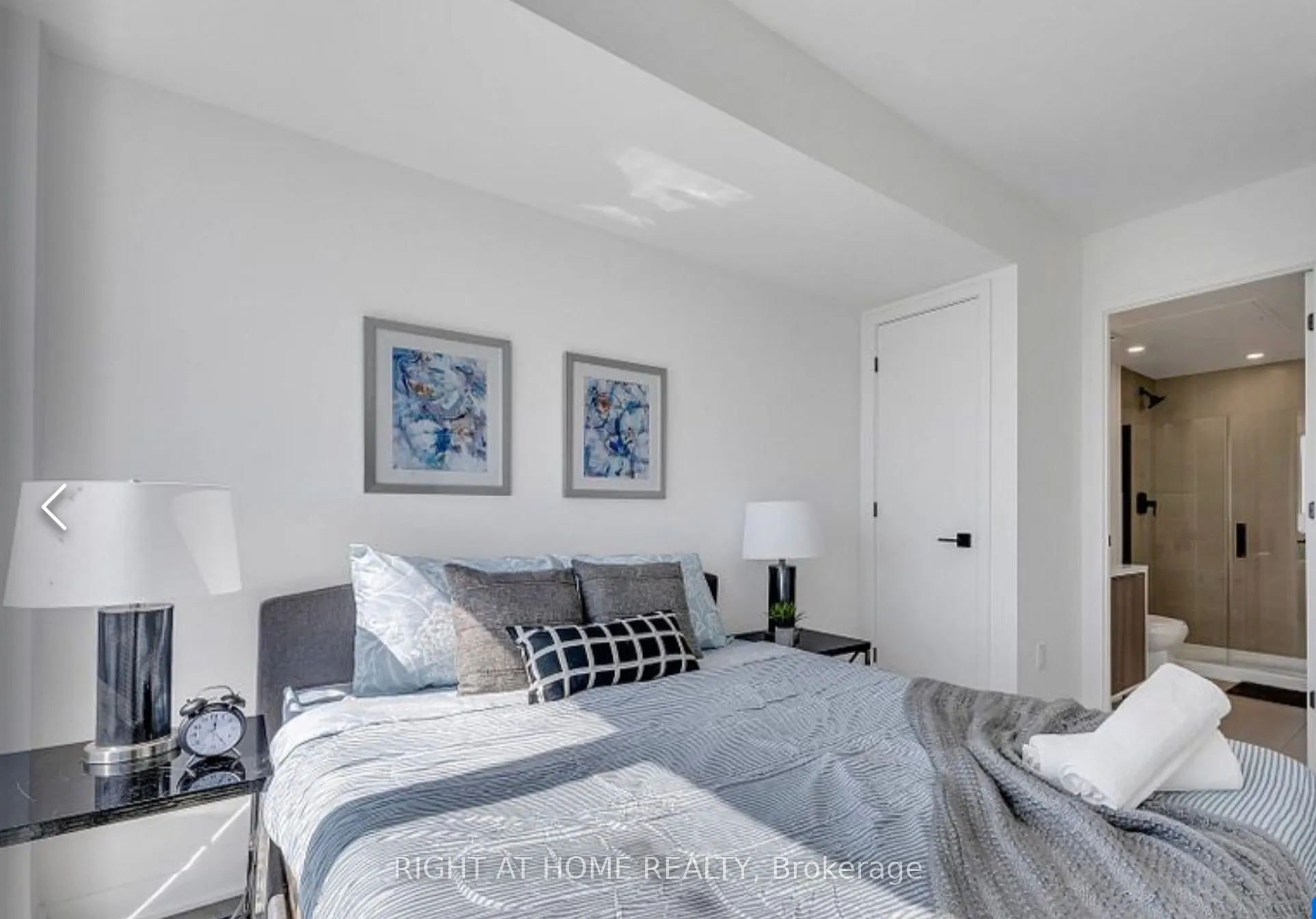 36 ZORRA Street, #328