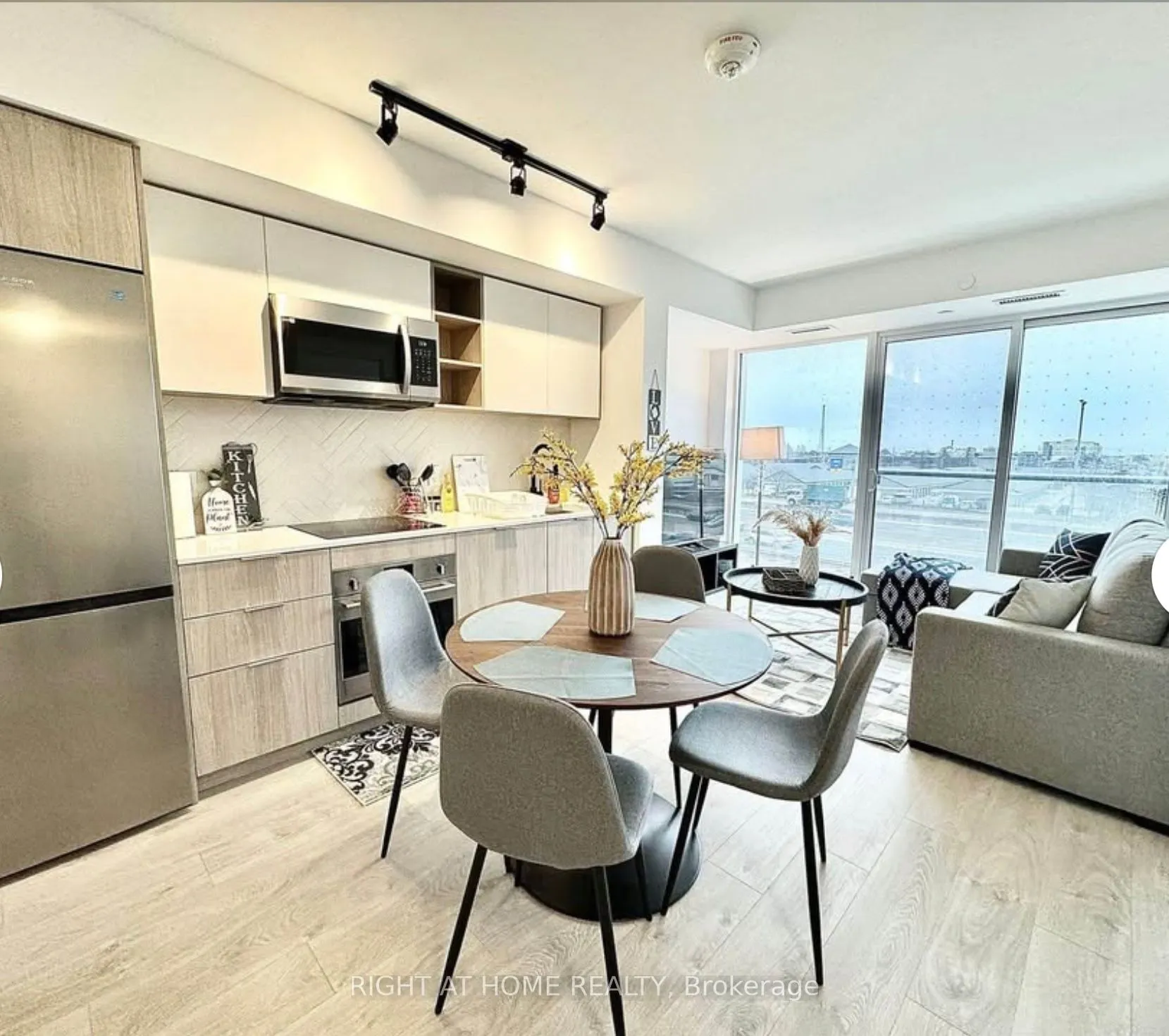 36 ZORRA Street, #328