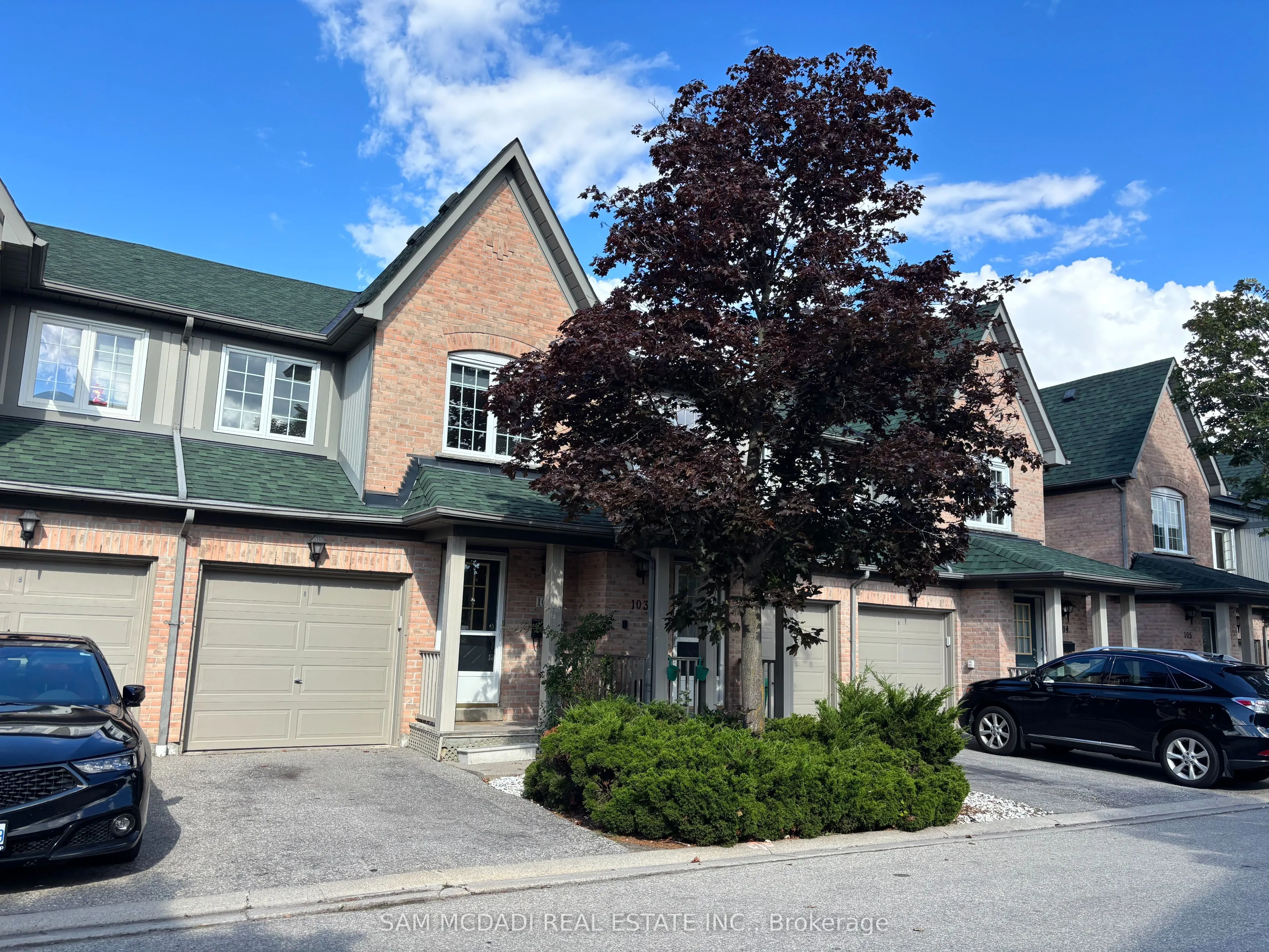 2945 Thomas Street, #102