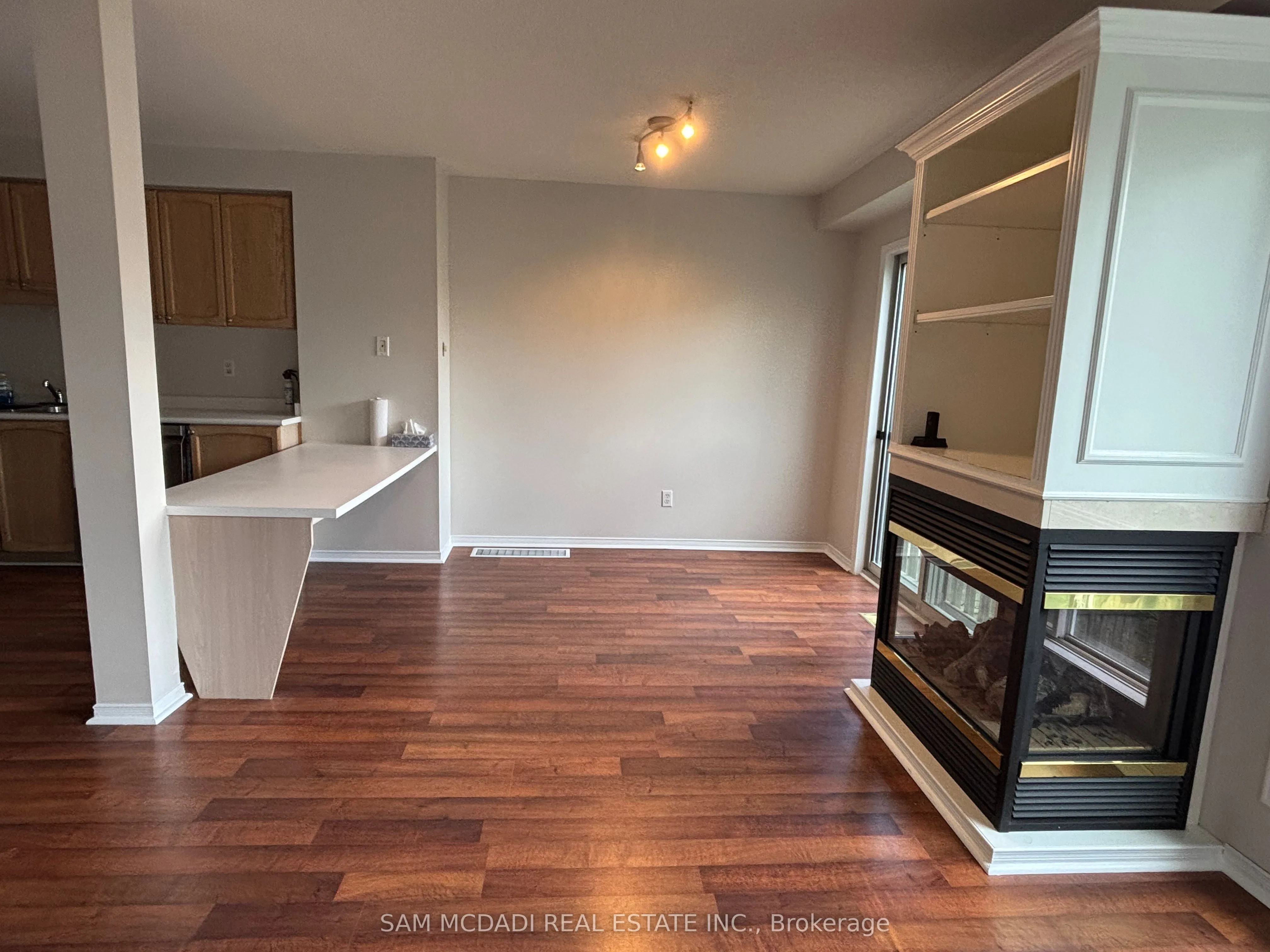 2945 Thomas Street, #102