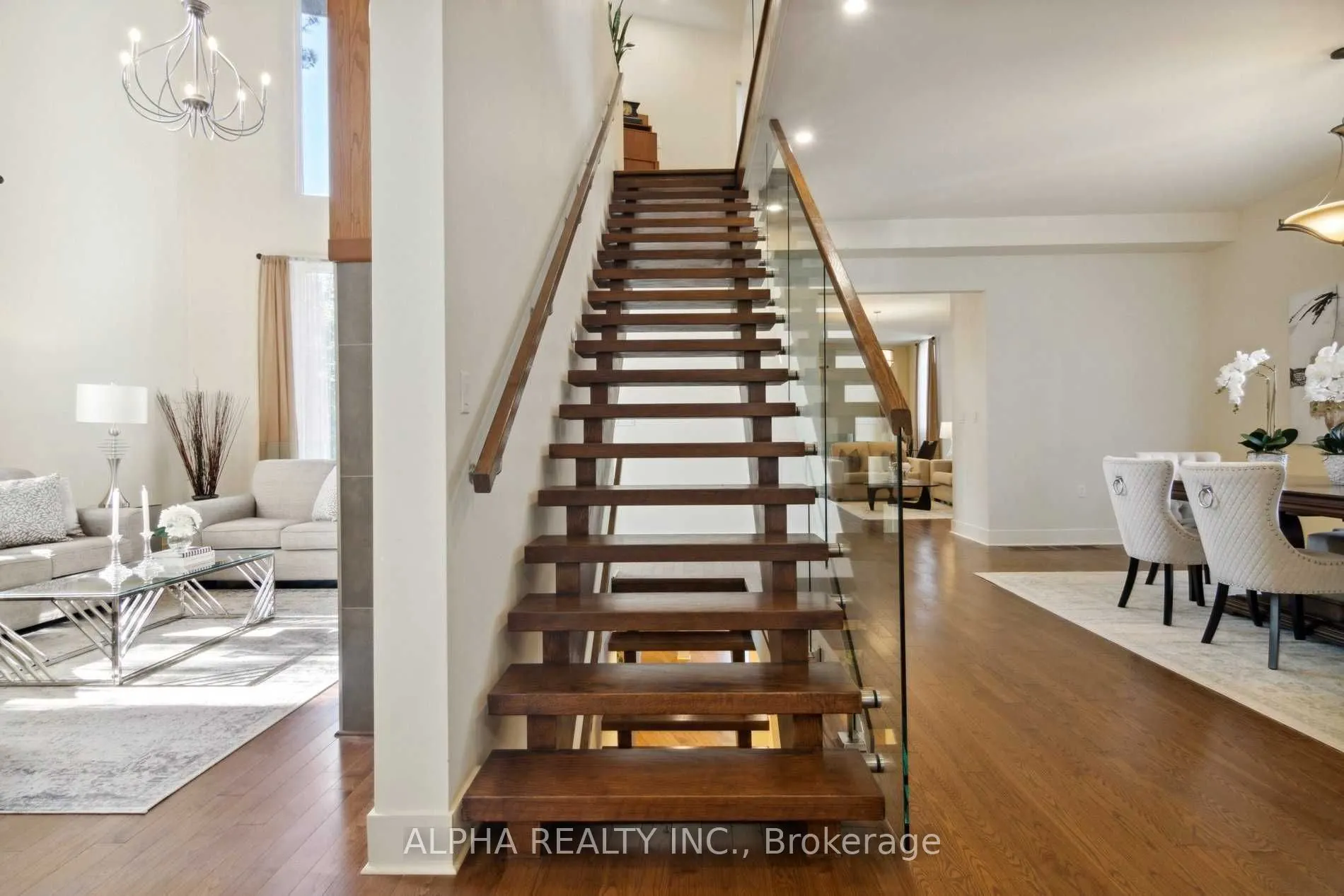 1436 Haig Boulevard
