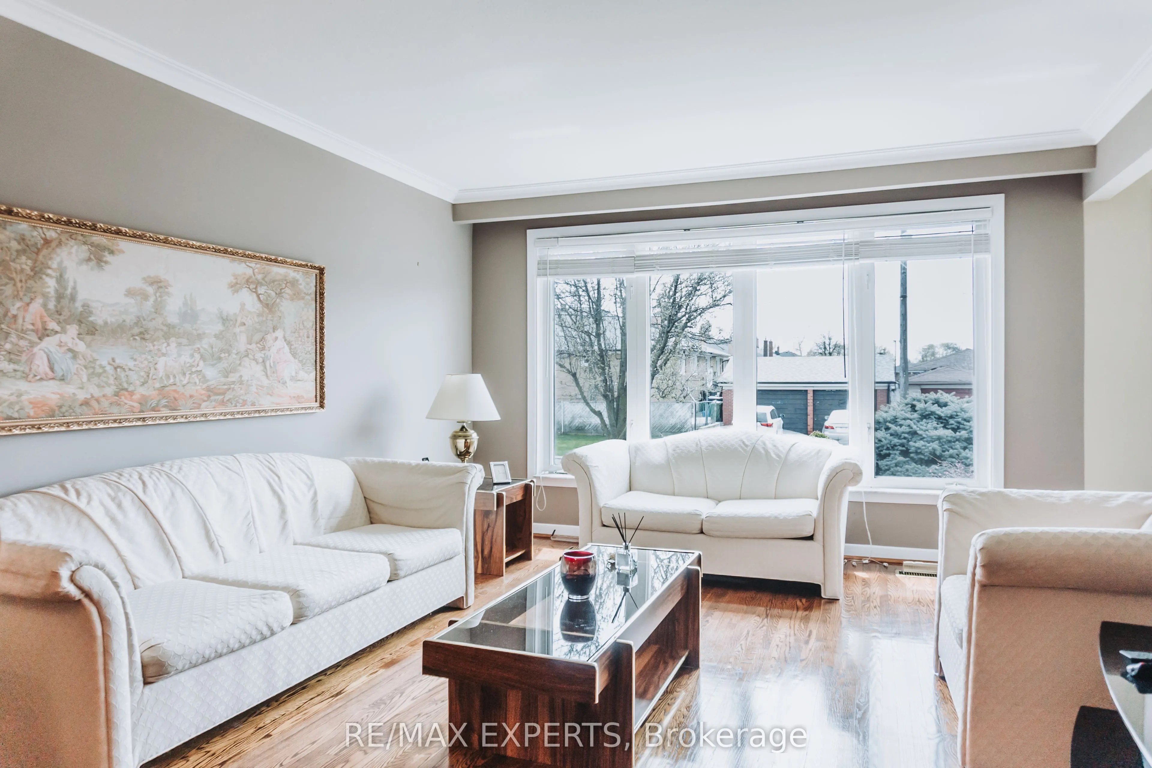 8 Charrington Crescent
