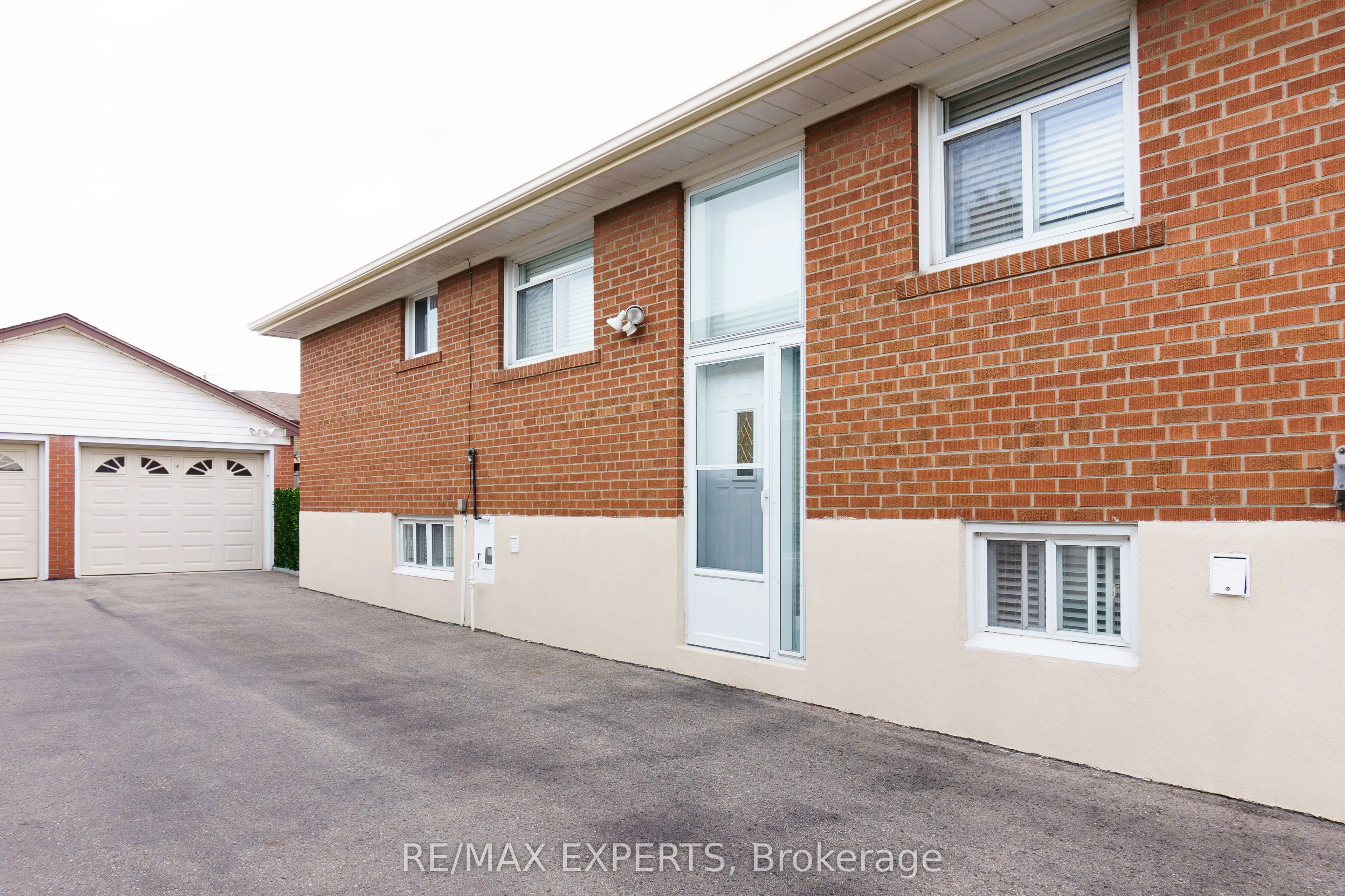 8 Charrington Crescent