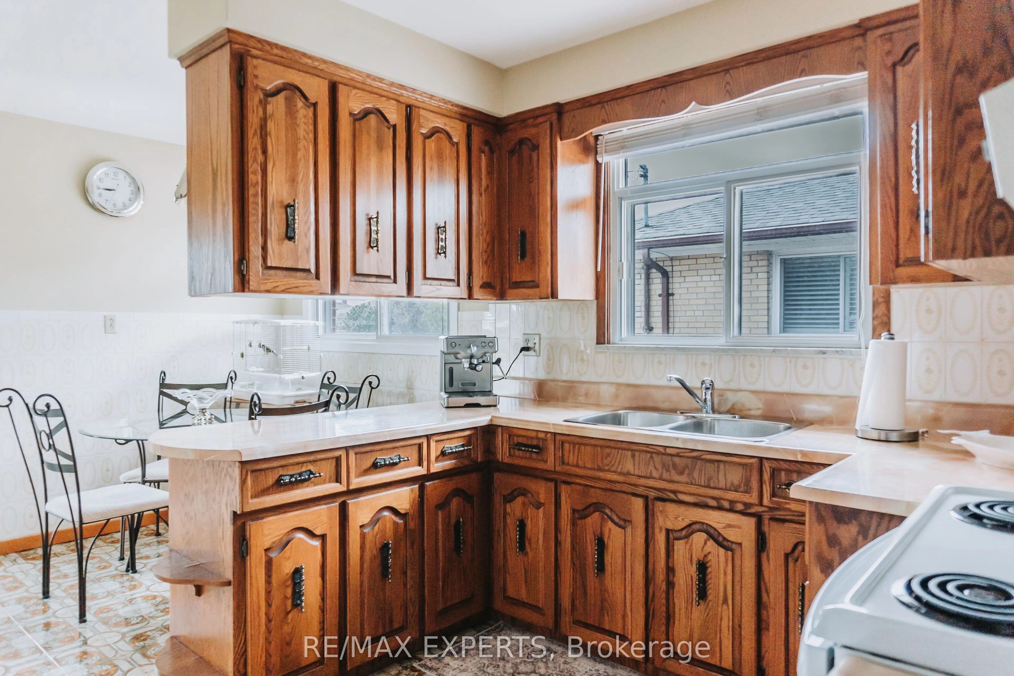 8 Charrington Crescent