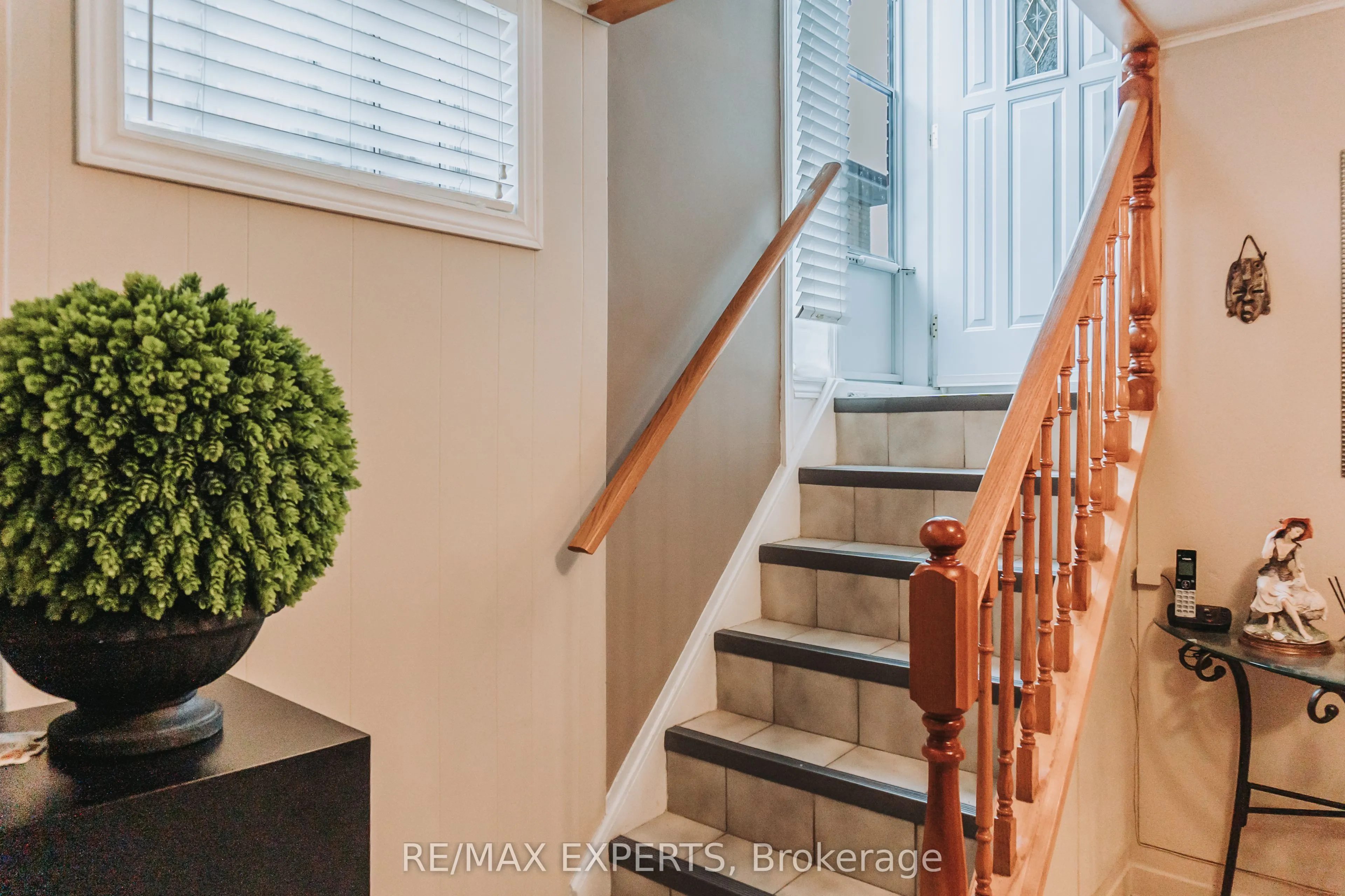8 Charrington Crescent
