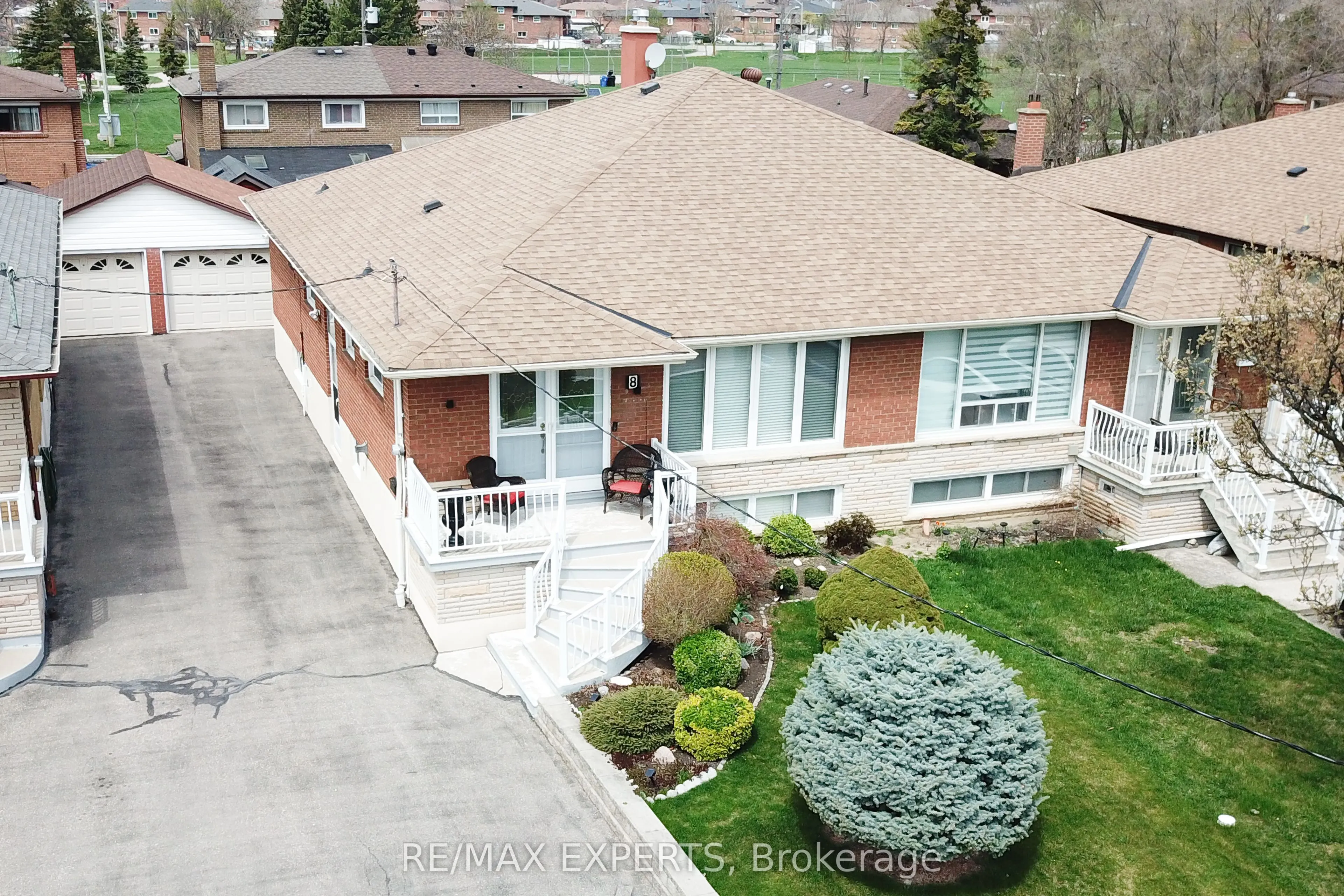 8 Charrington Crescent
