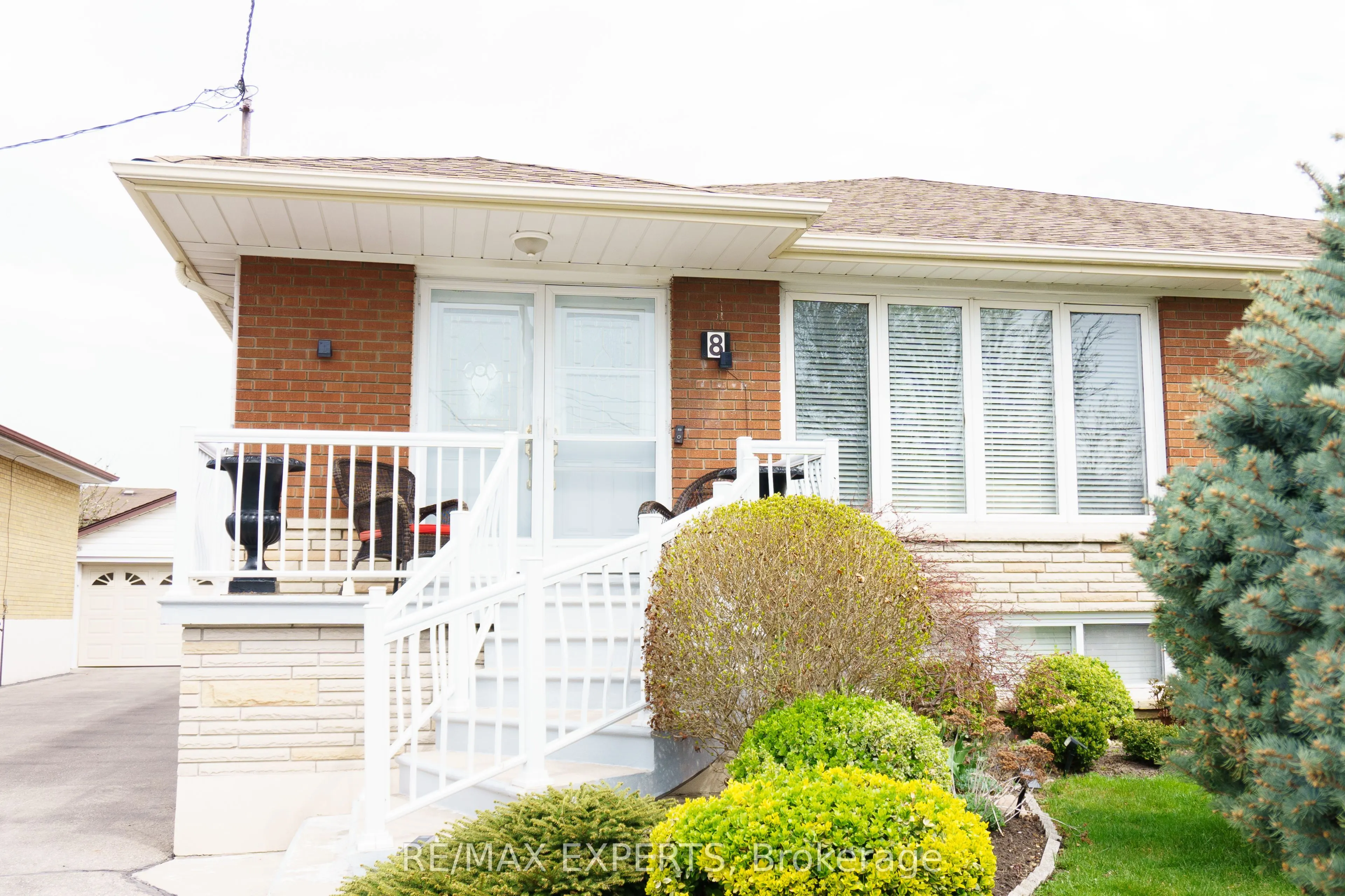 8 Charrington Crescent