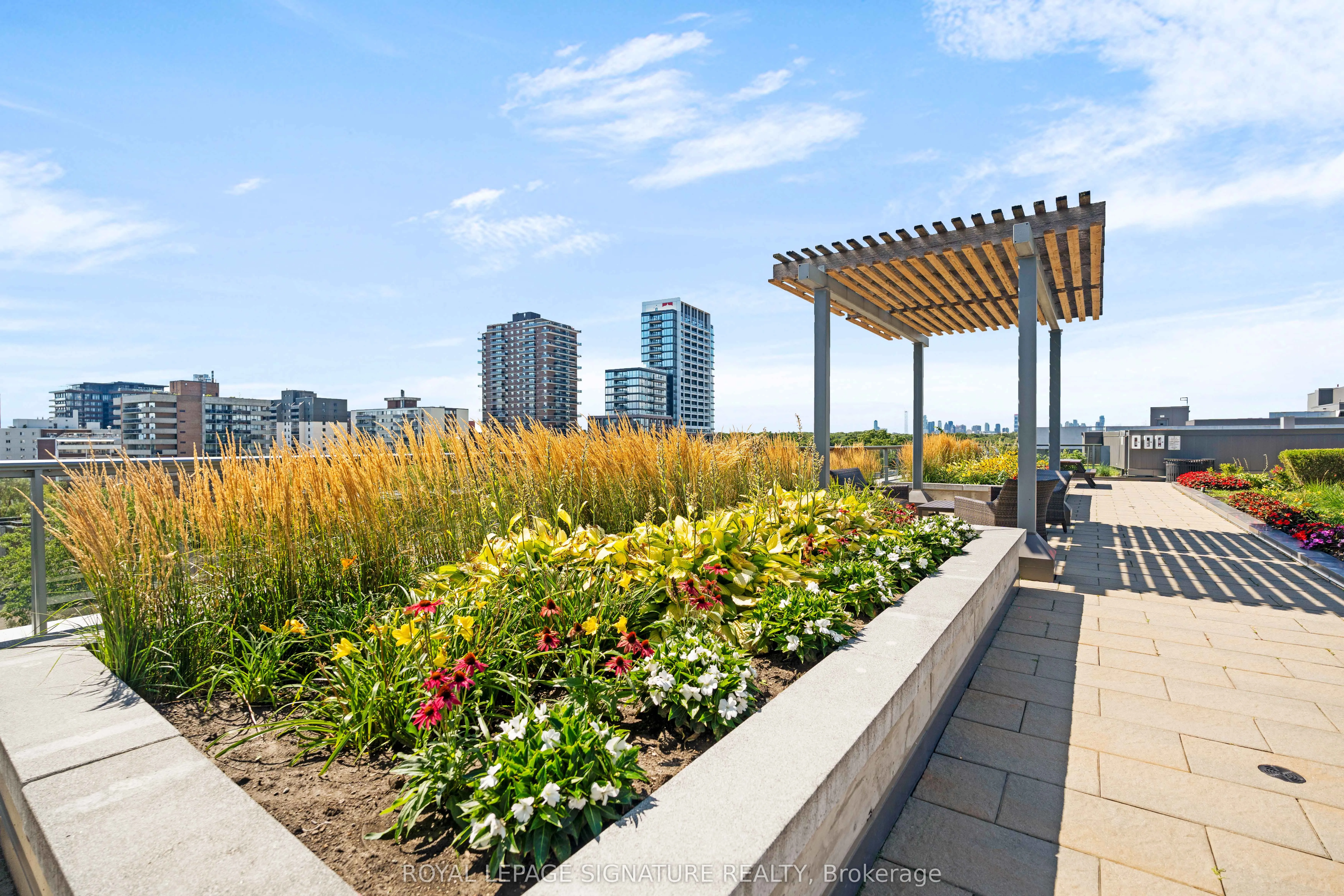 1 Hurontario Street, #1901