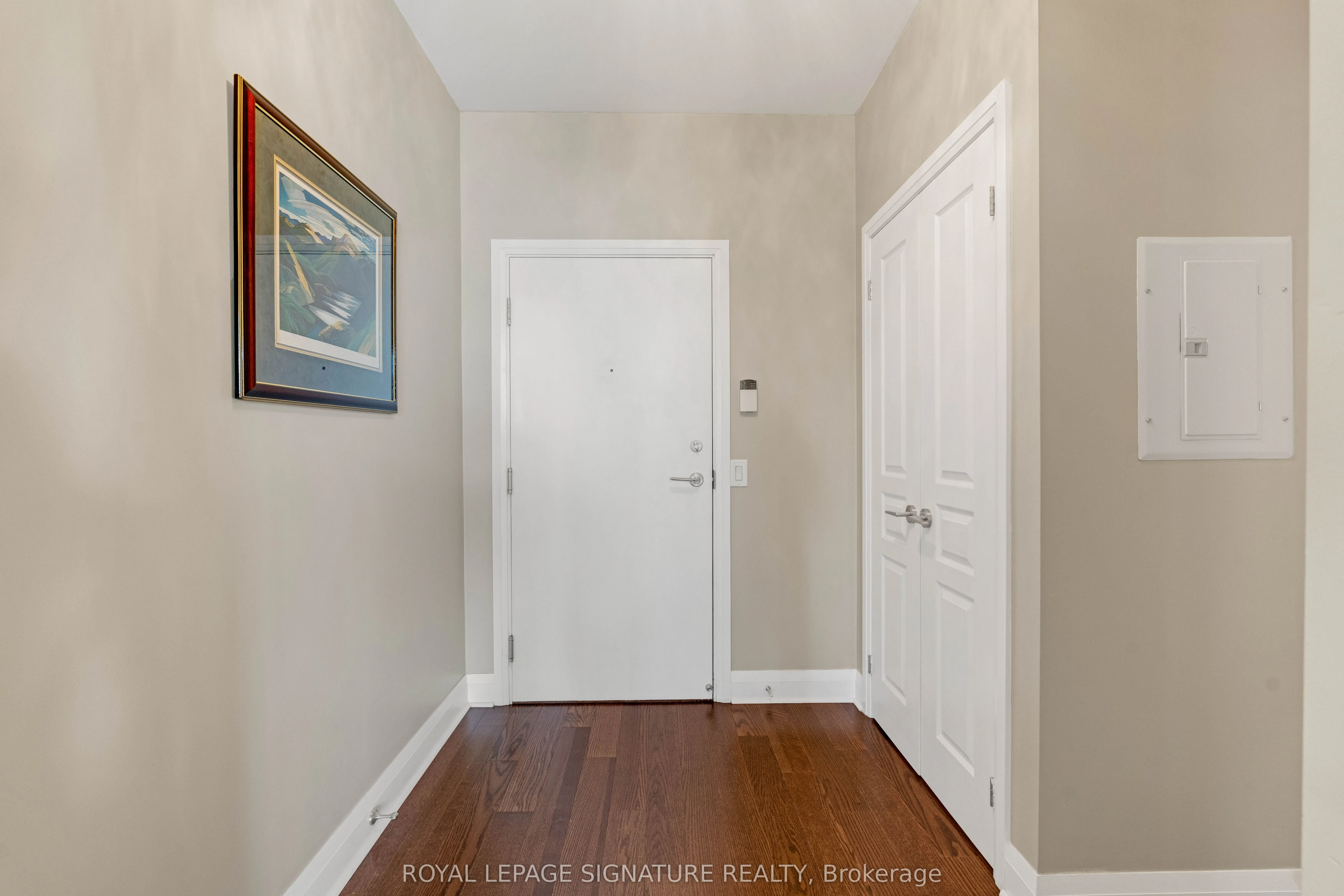 1 Hurontario Street, #1901