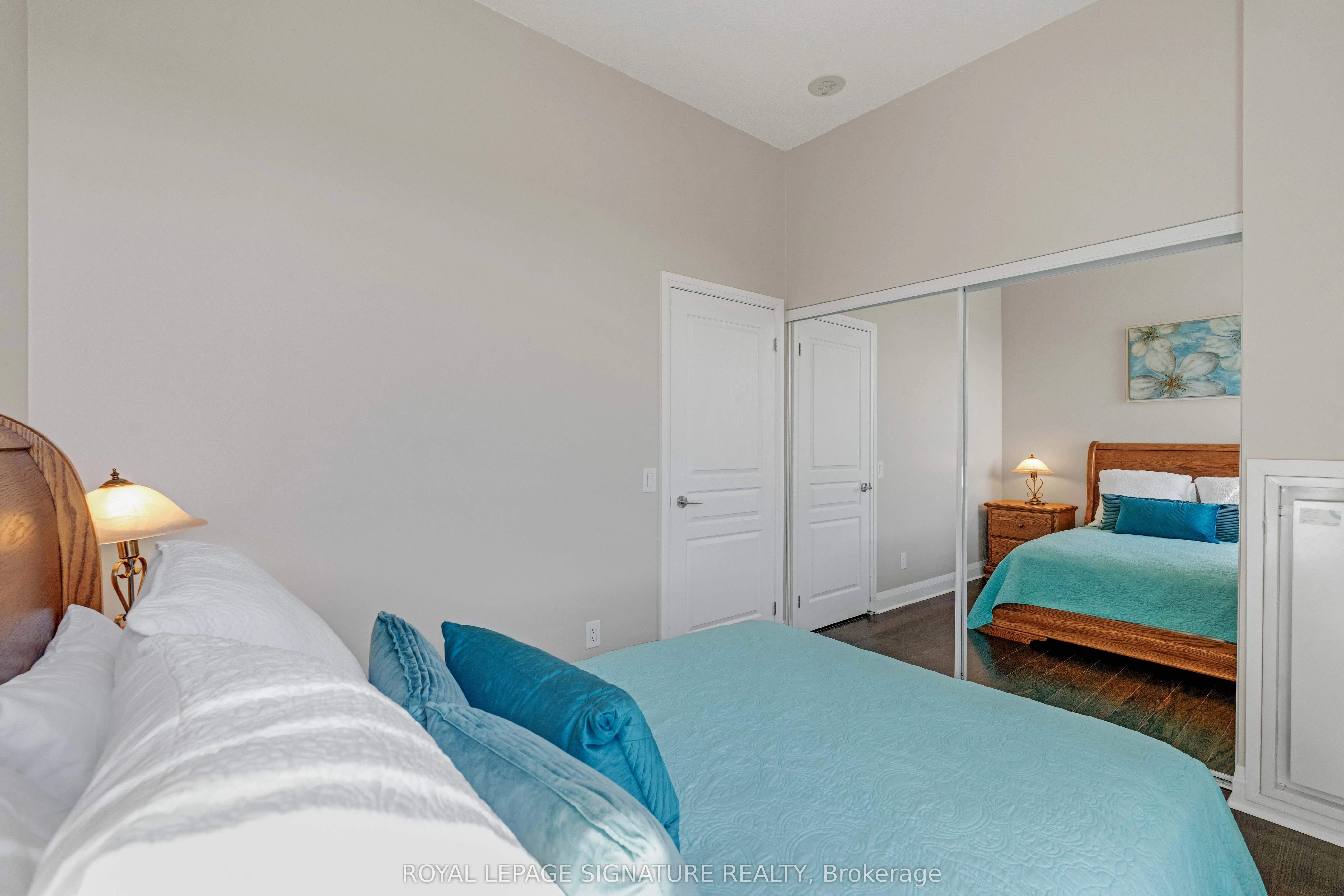 1 Hurontario Street, #1901