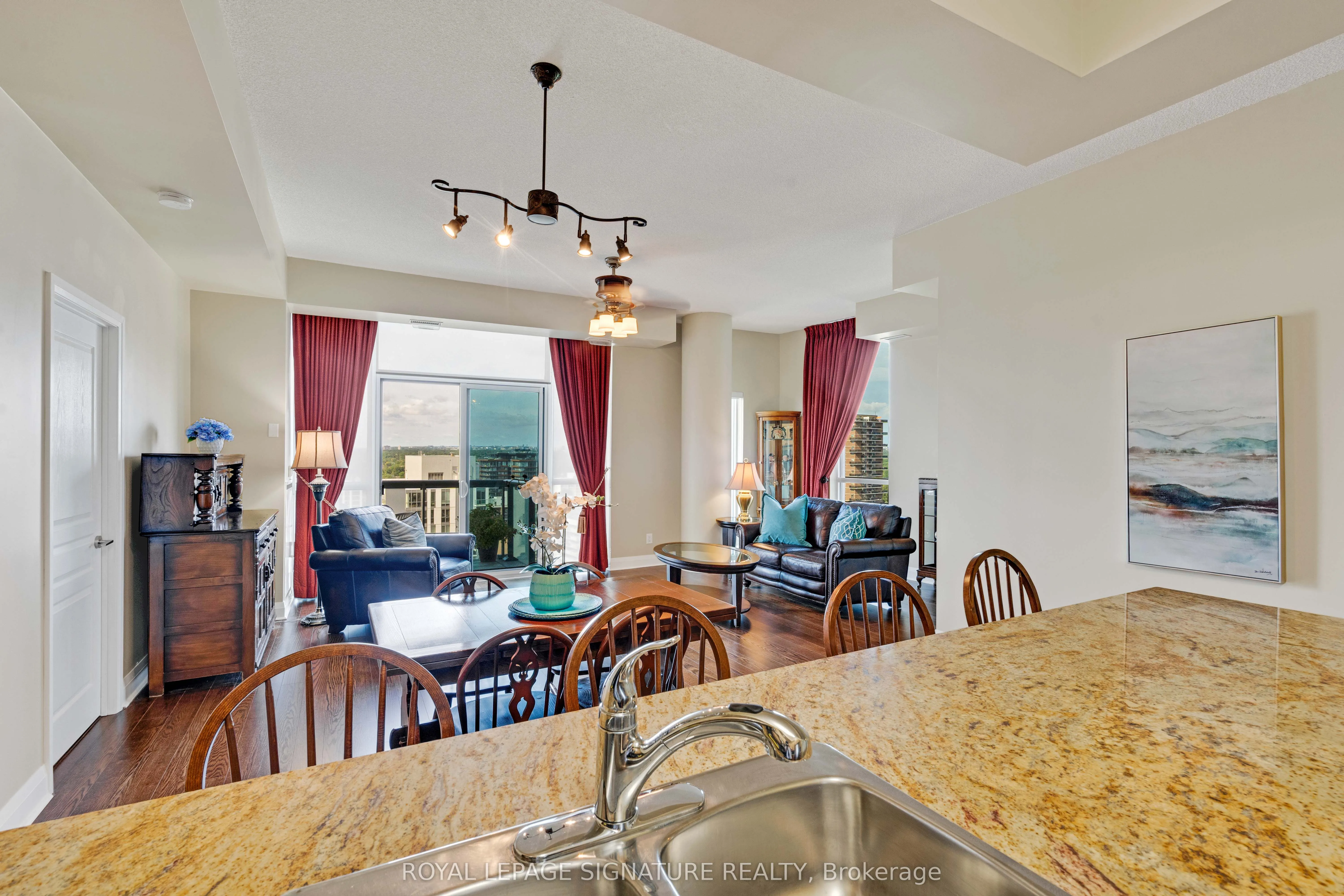 1 Hurontario Street, #1901
