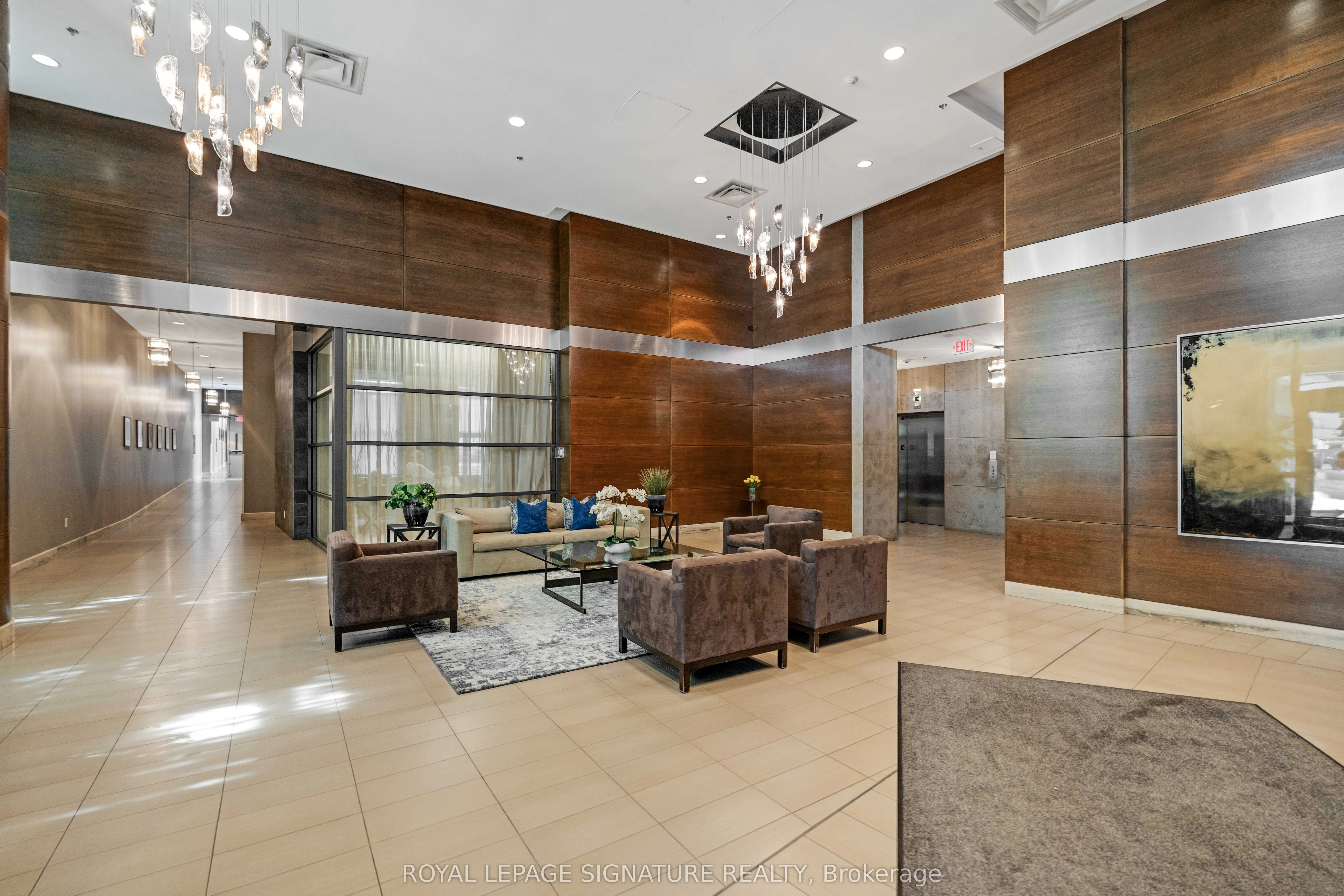 1 Hurontario Street, #1901
