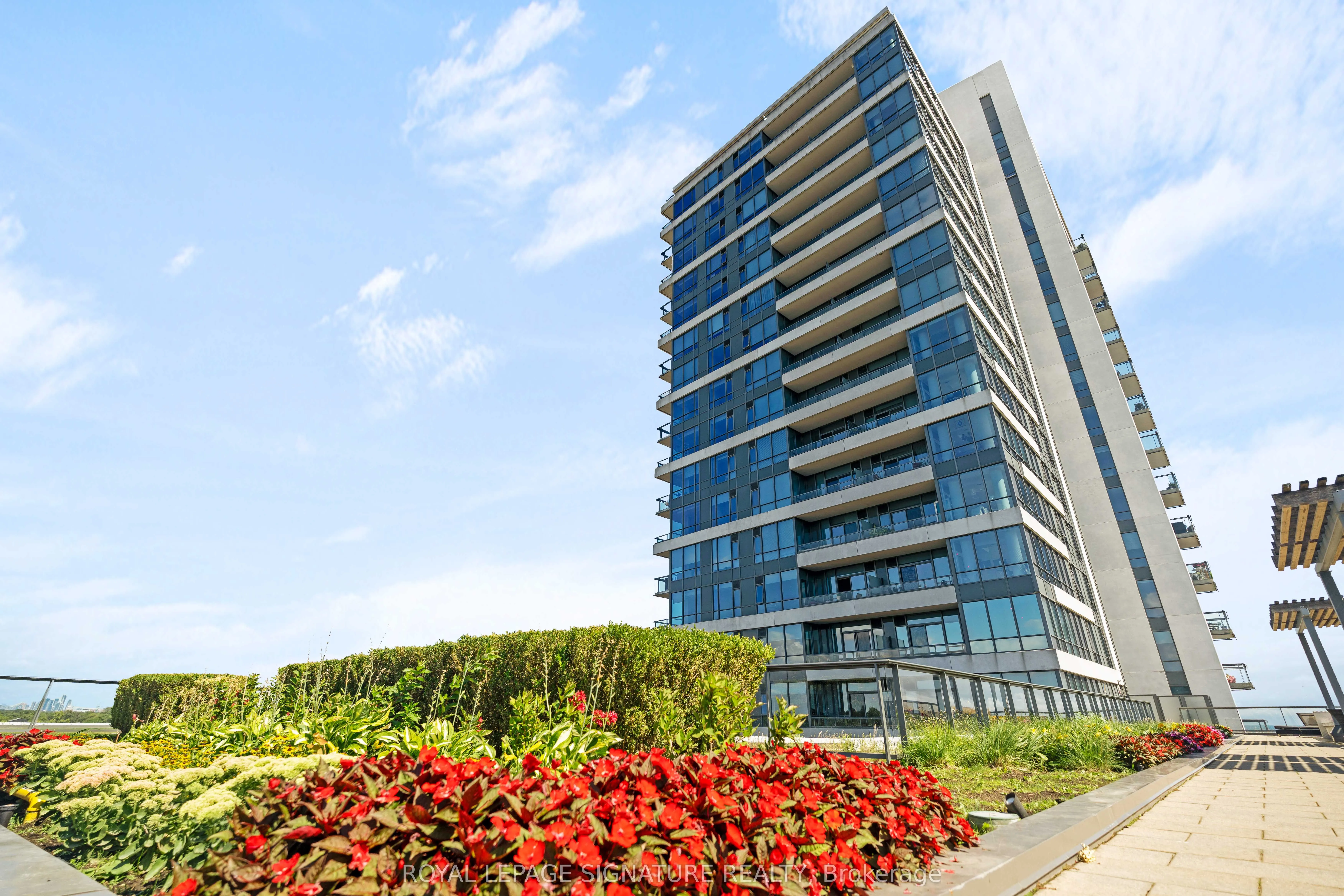 1 Hurontario Street, #1901