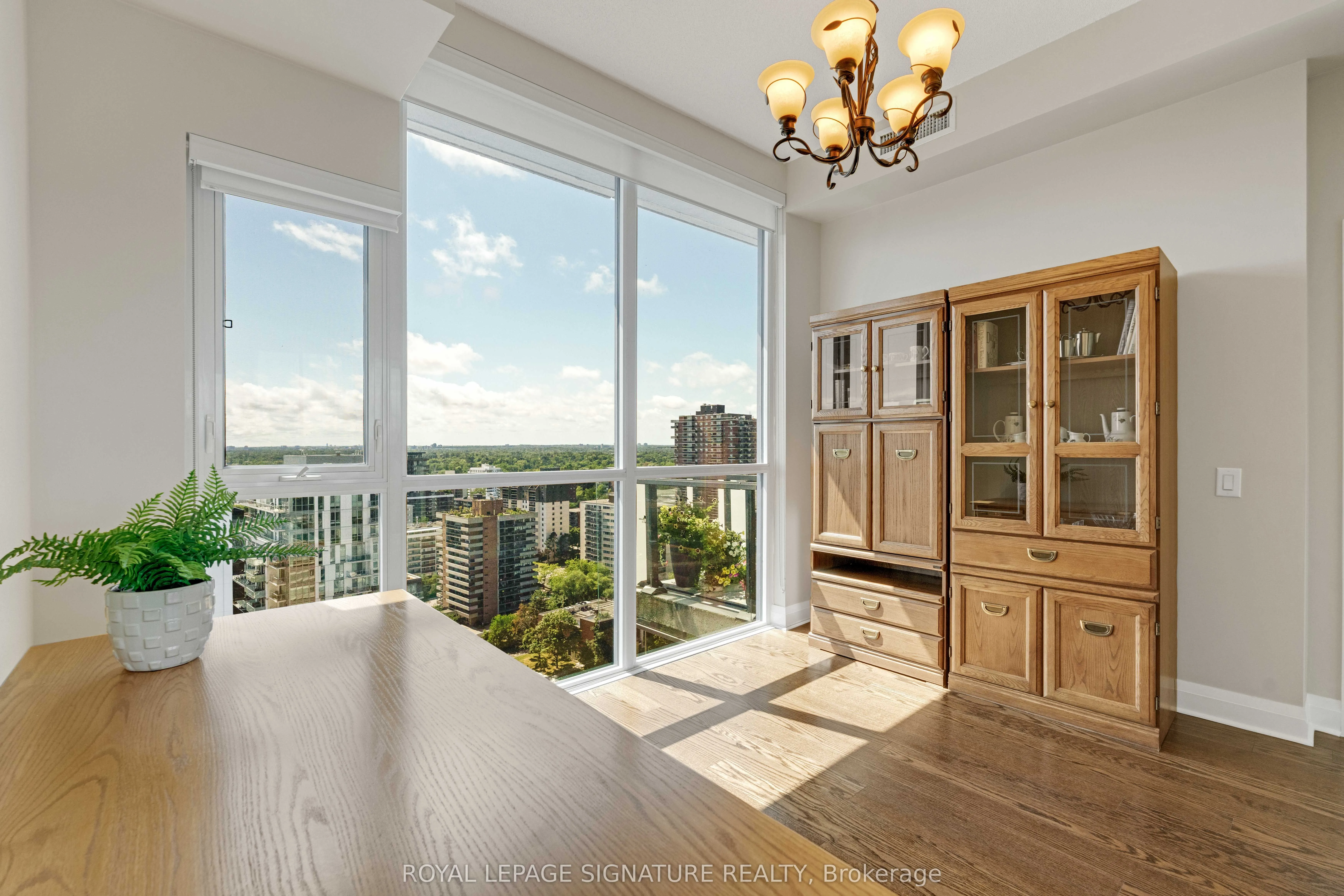 1 Hurontario Street, #1901