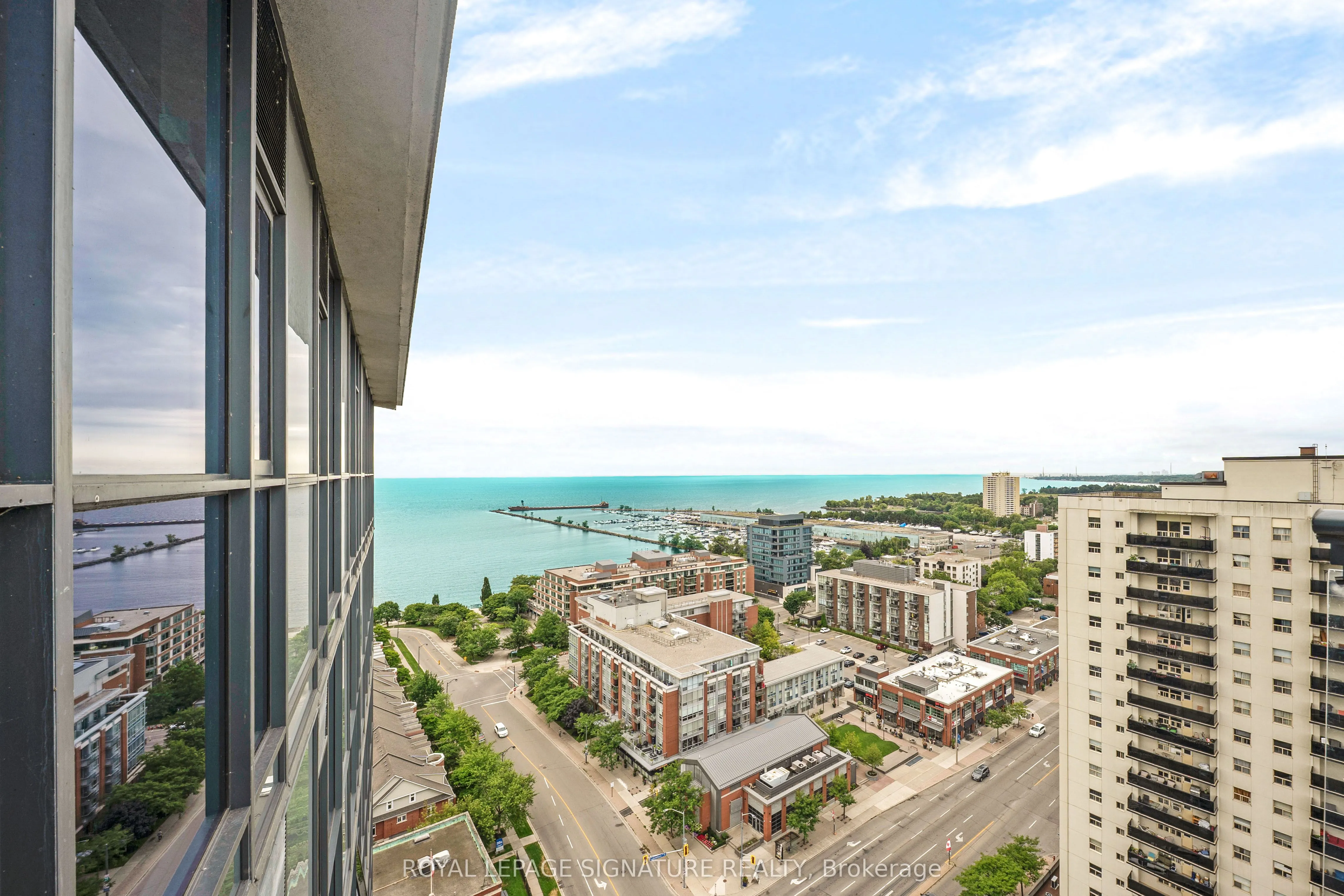1 Hurontario Street, #1901