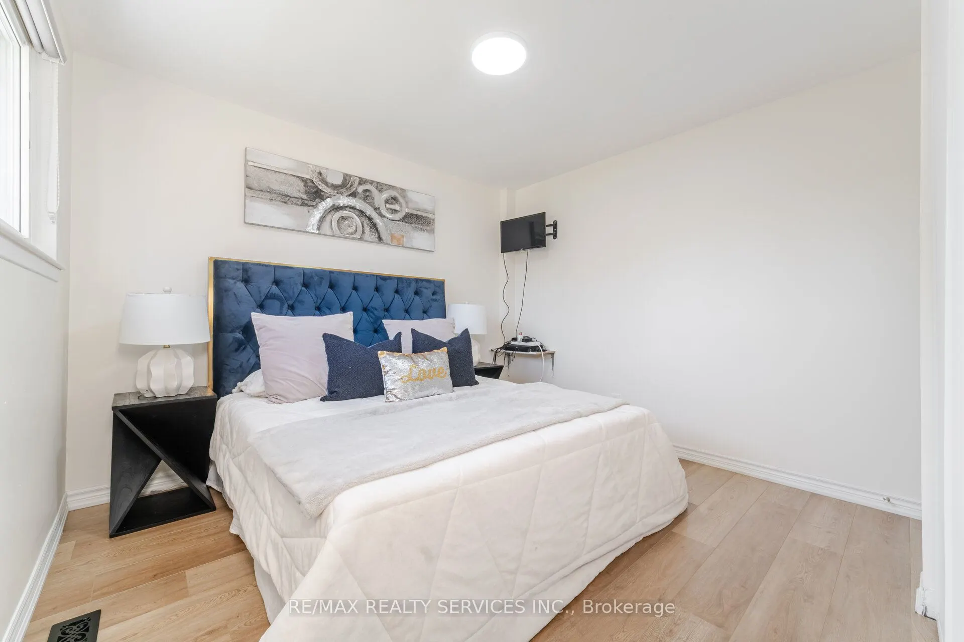 139 Rutherford Road N