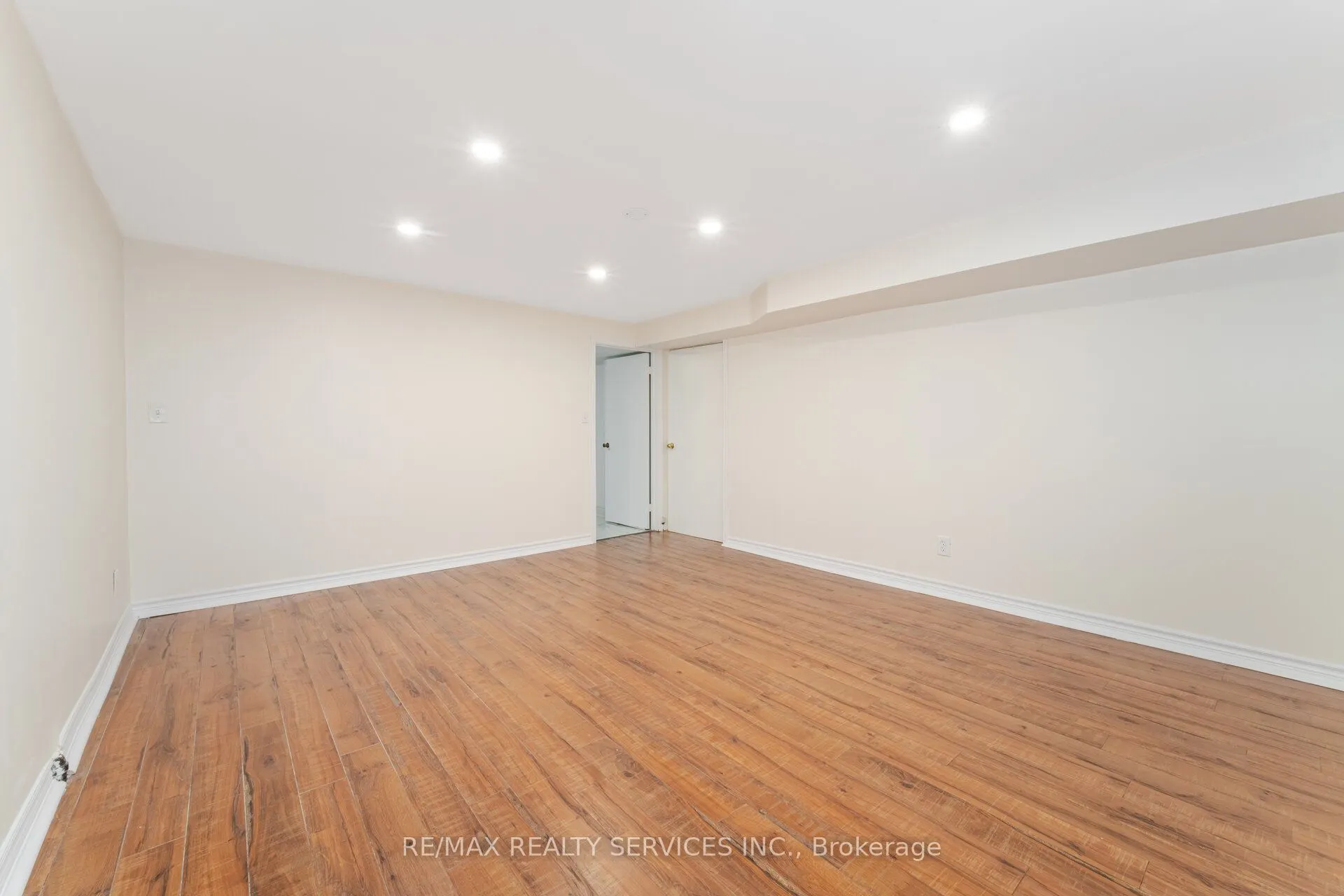 139 Rutherford Road N