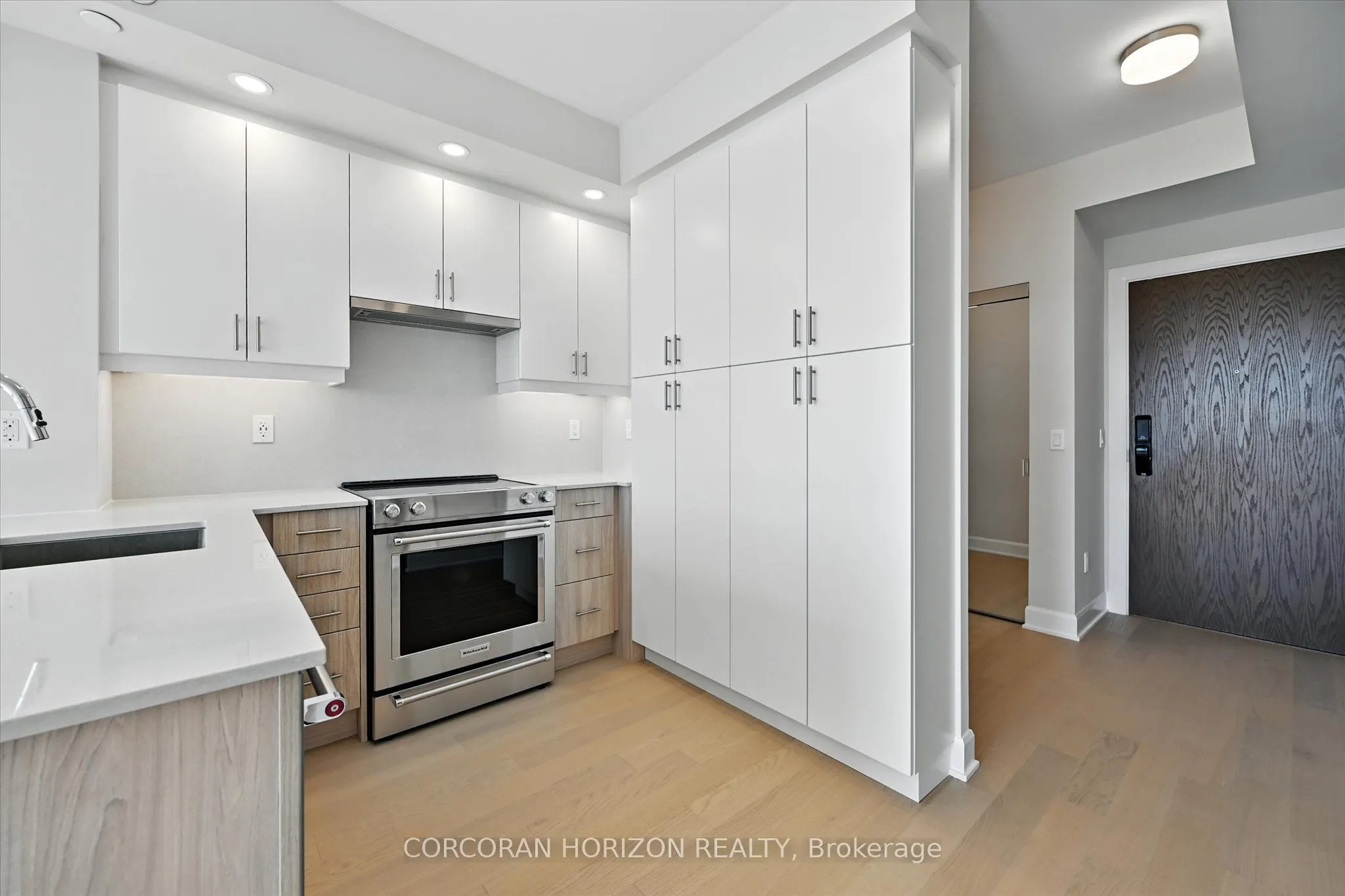 3240 William Coltson Avenue, #810