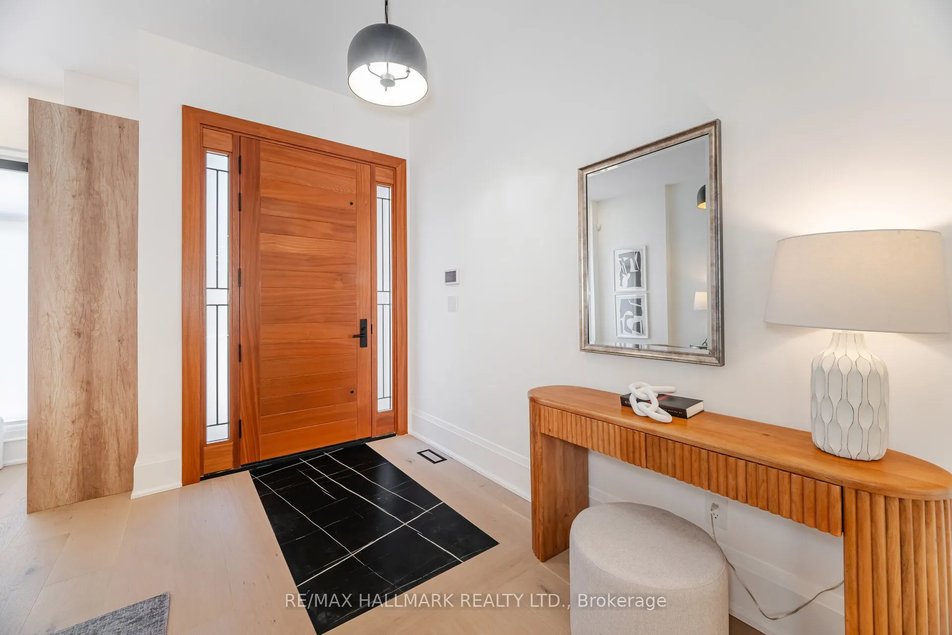 78 South Kingsway