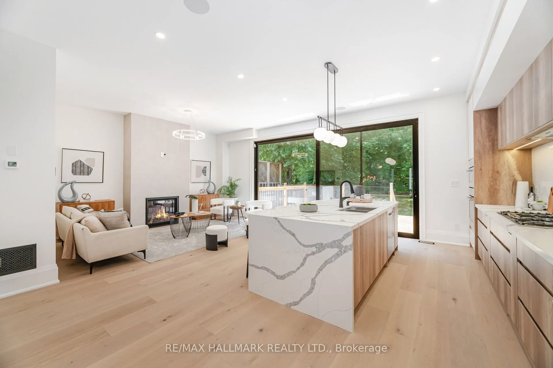 78 South Kingsway