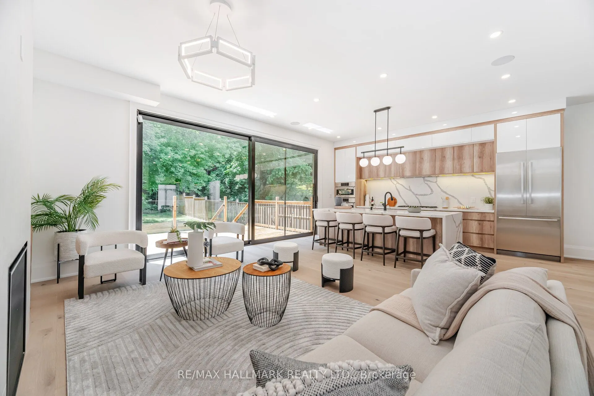 78 South Kingsway